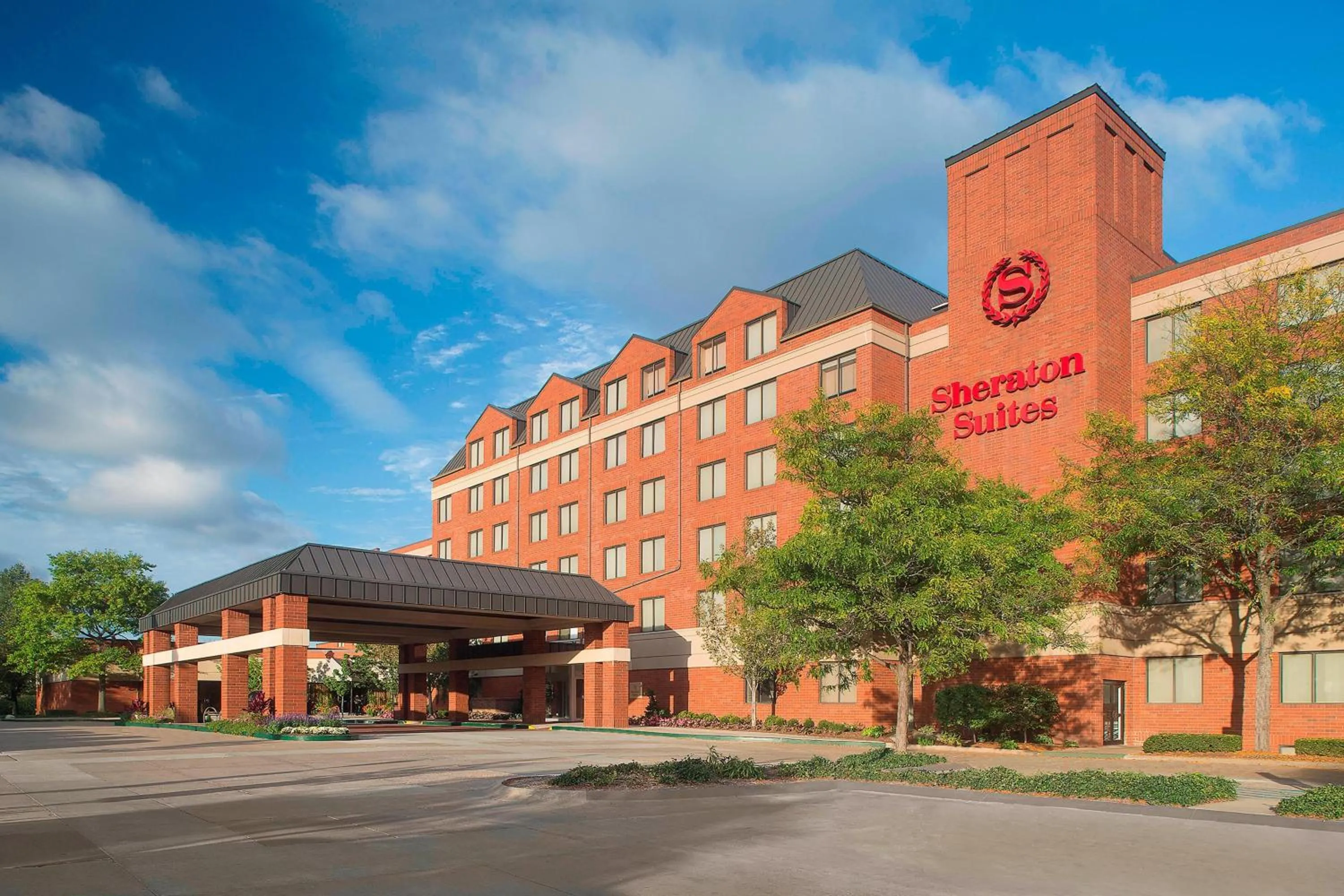Property building in Sheraton Suites Akron Cuyahoga Falls