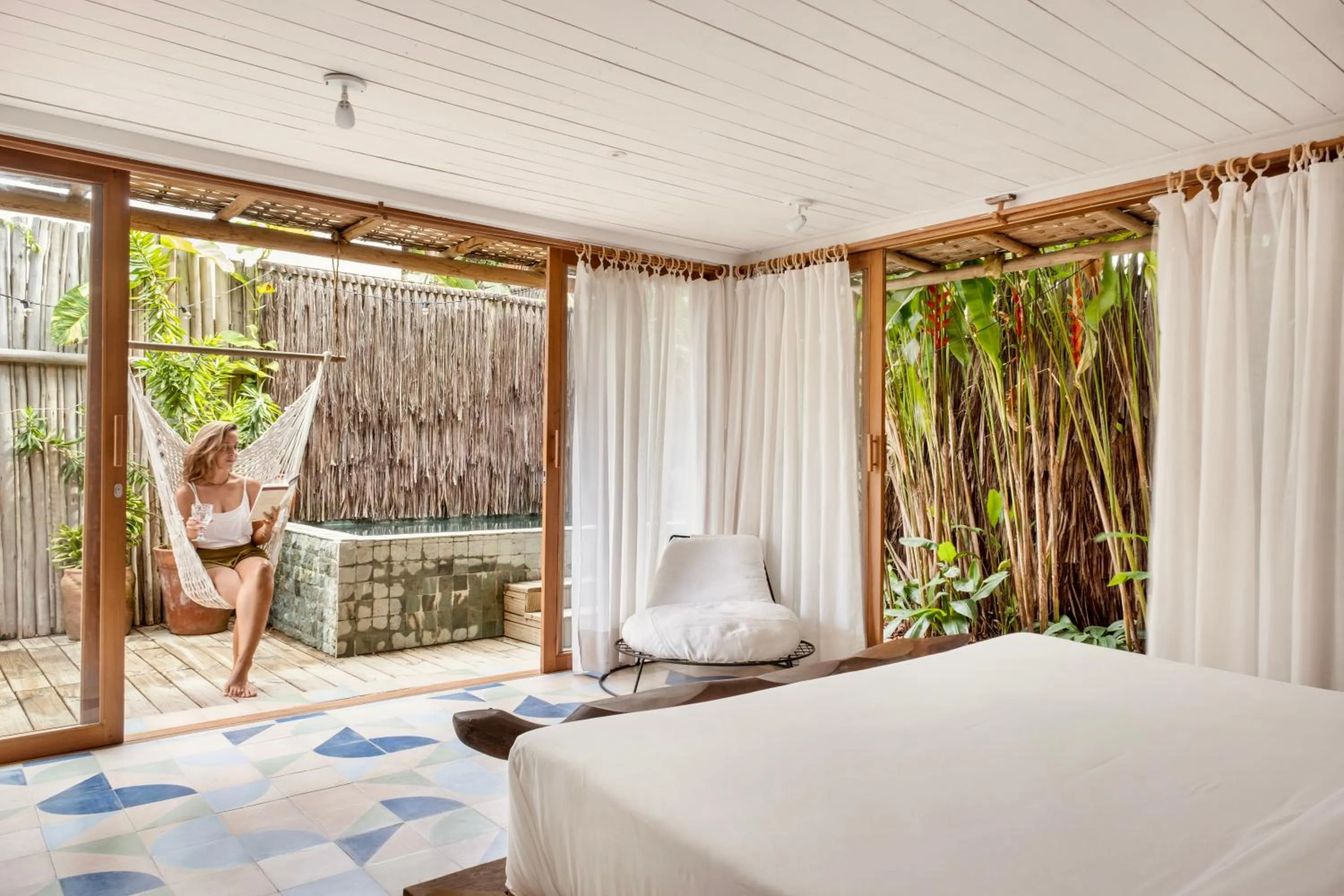 Decorative detail, Bed in Casa das Conchas Caraiva