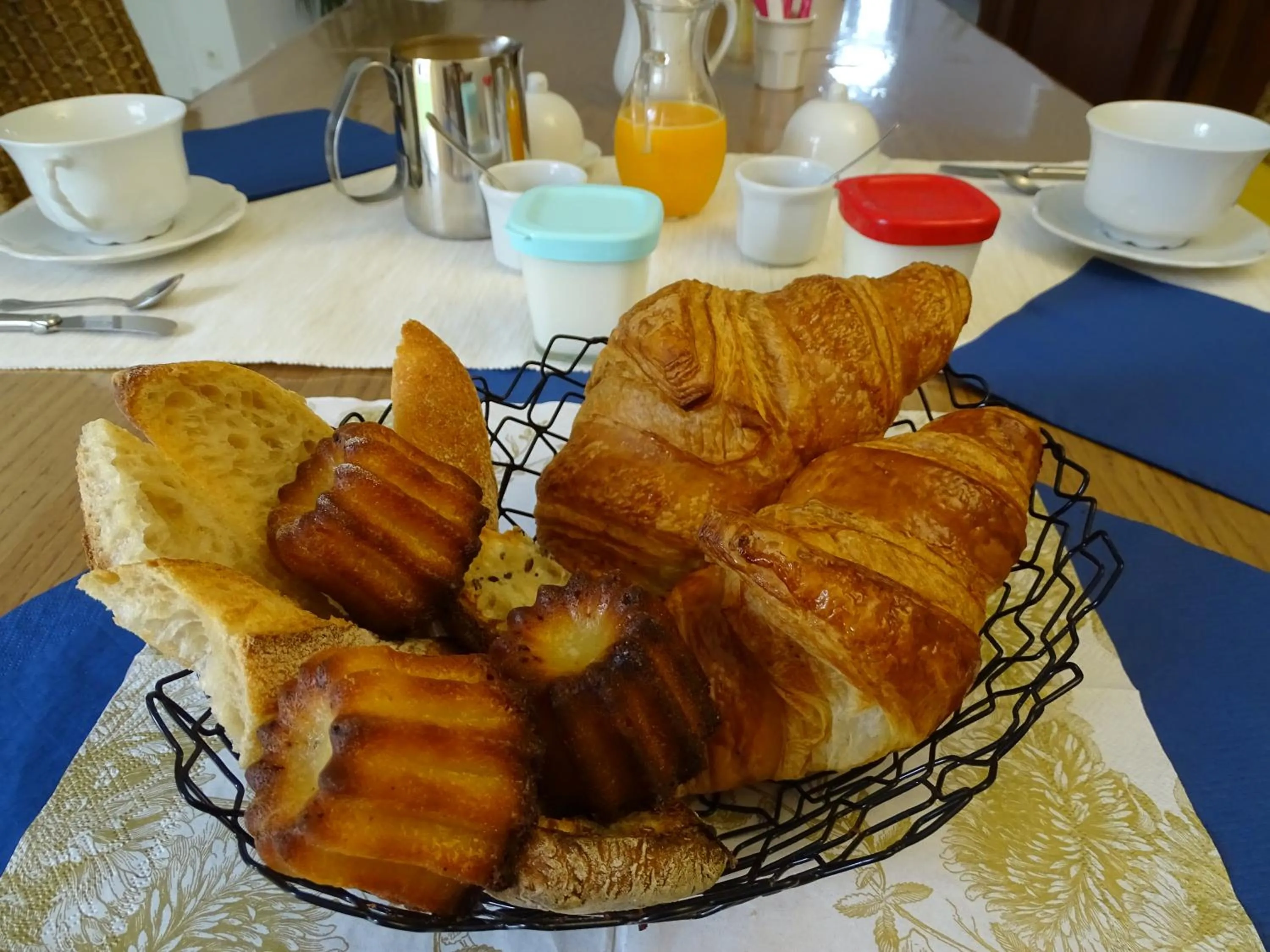 Breakfast in A la Vill'Adour