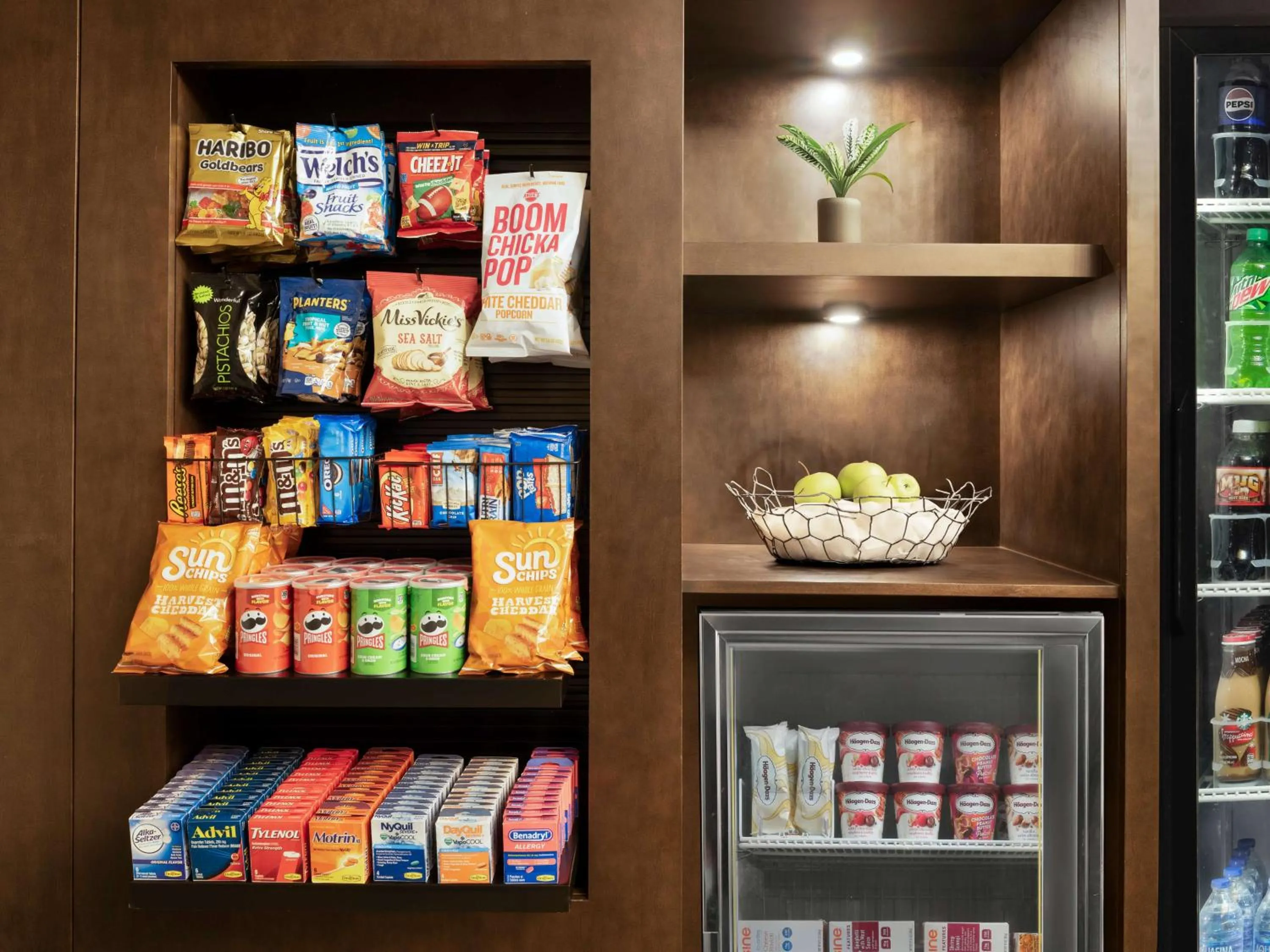 Restaurant/places to eat in Hotel Flor Tampa Downtown, Tapestry Collection By Hilton