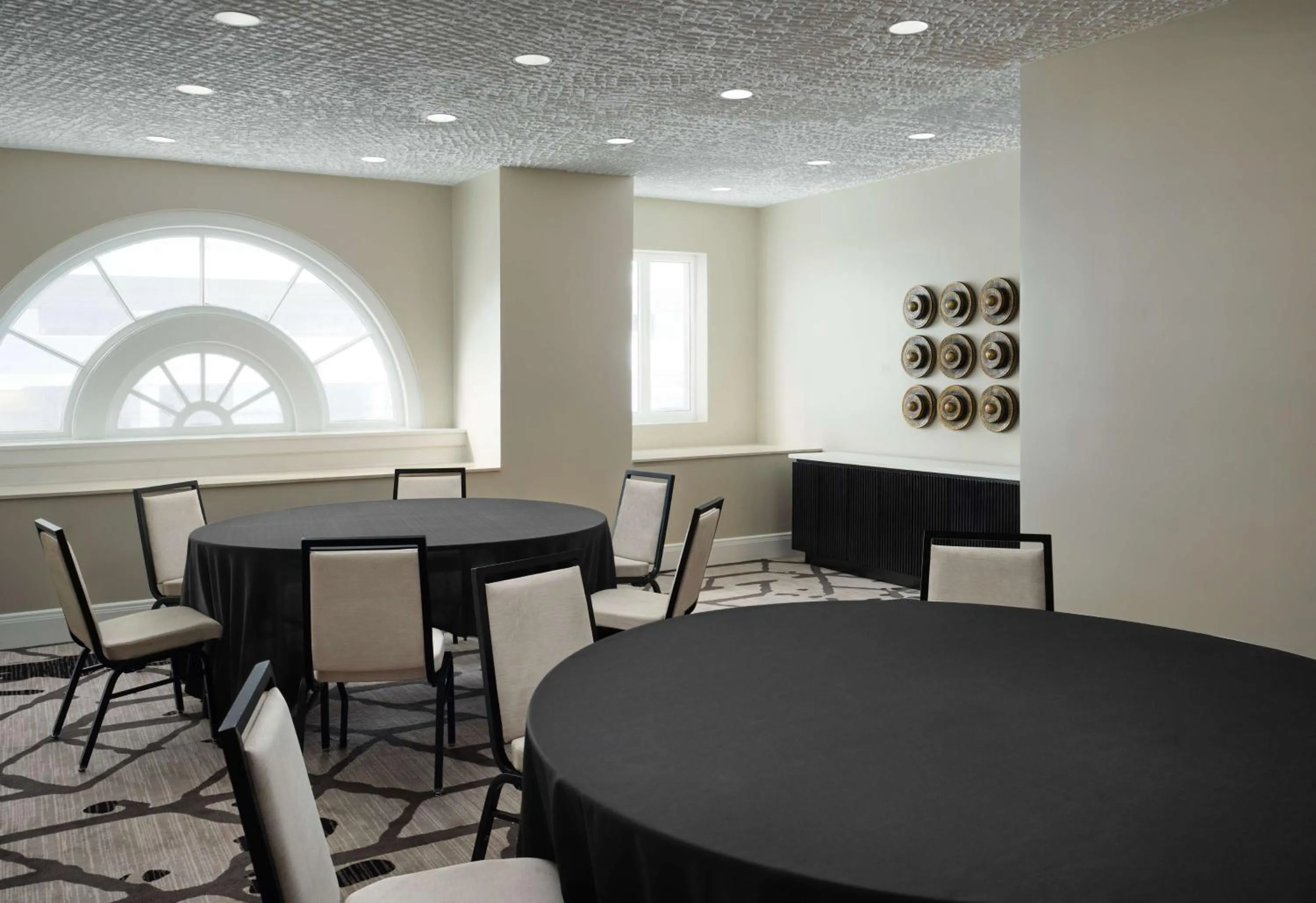 Meeting/conference room in Hotel Flor Tampa Downtown, Tapestry Collection By Hilton