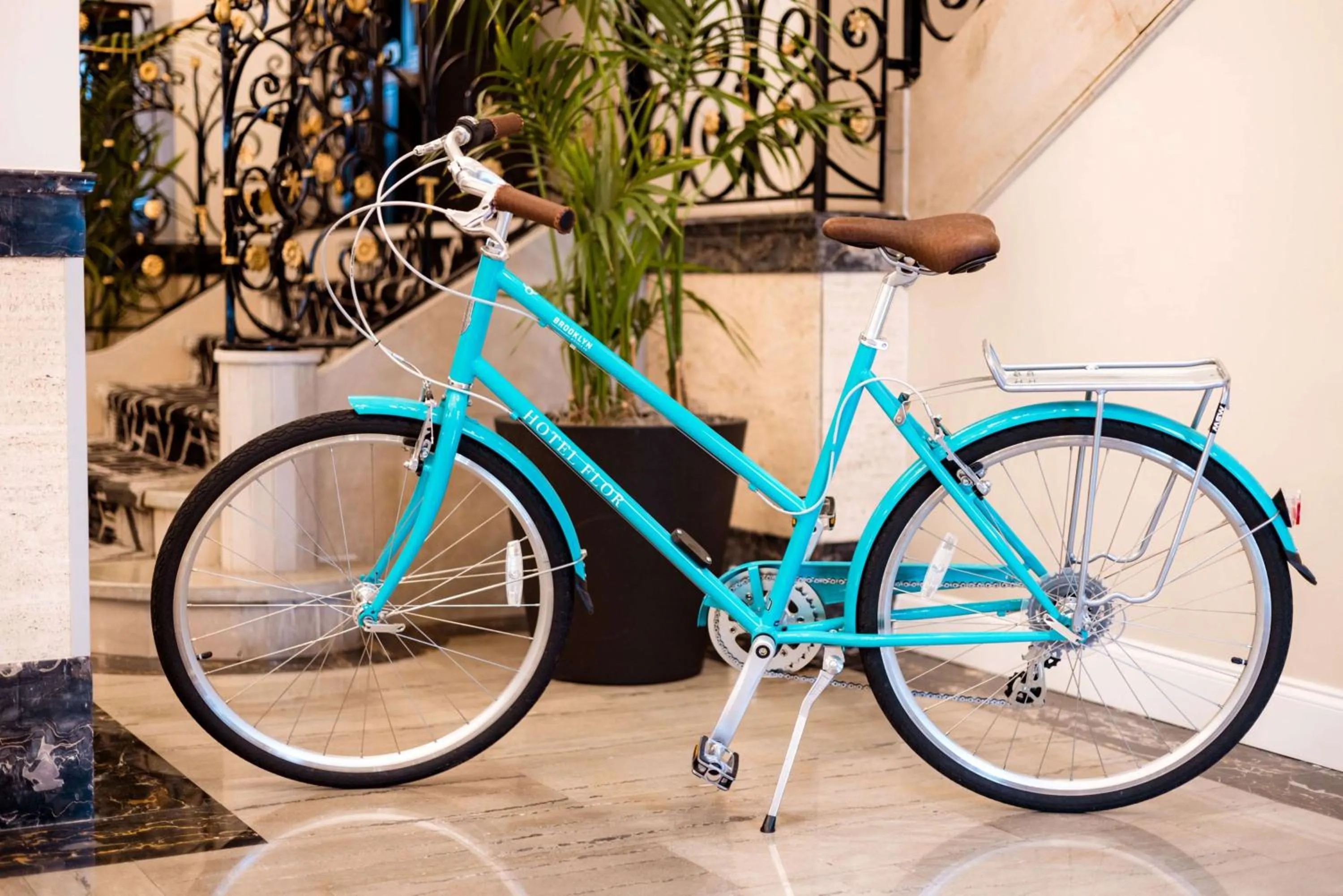 Hotel Flor Tampa Downtown, Tapestry Collection By Hilton