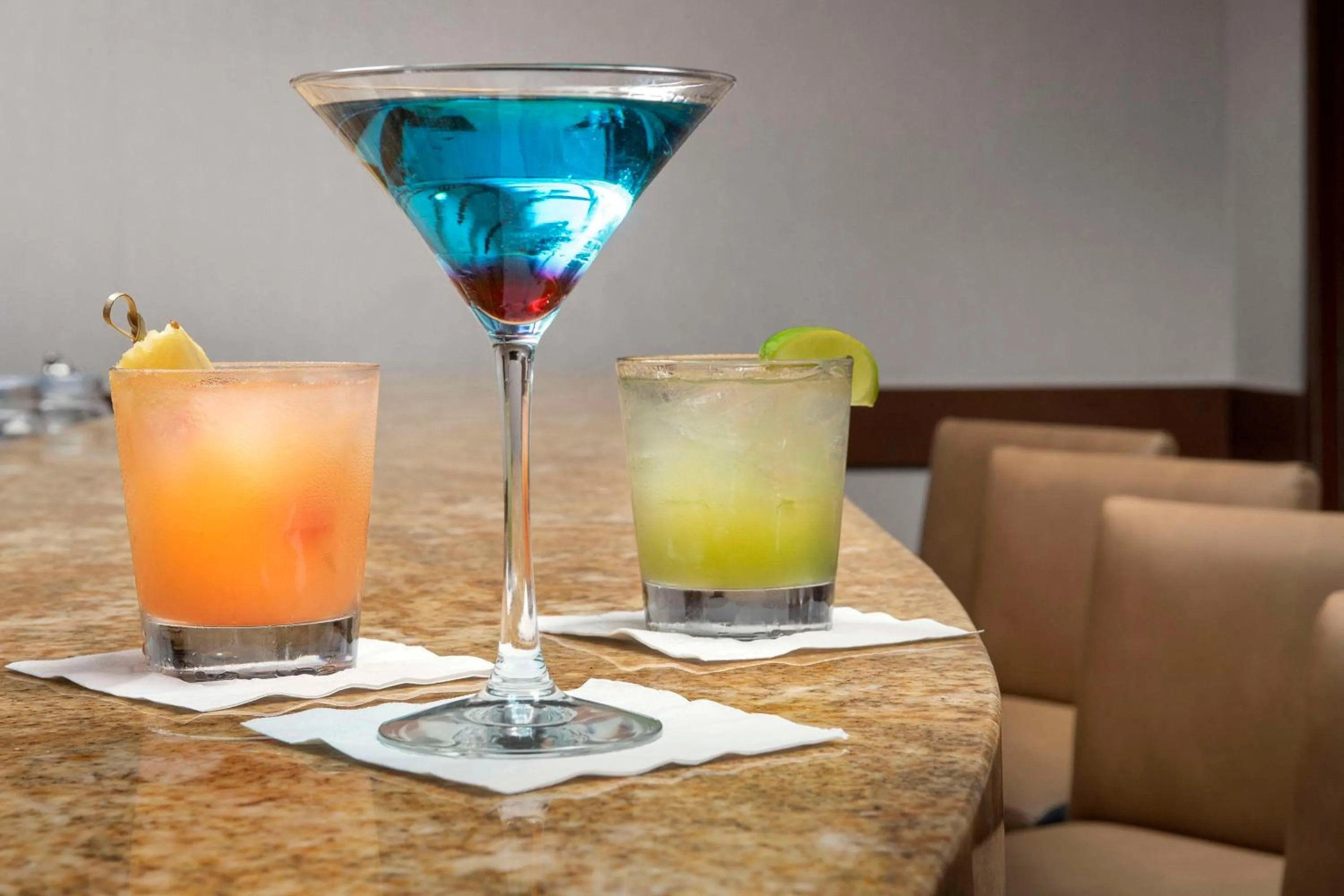 Lounge or bar in Hyatt Place Sugar Land