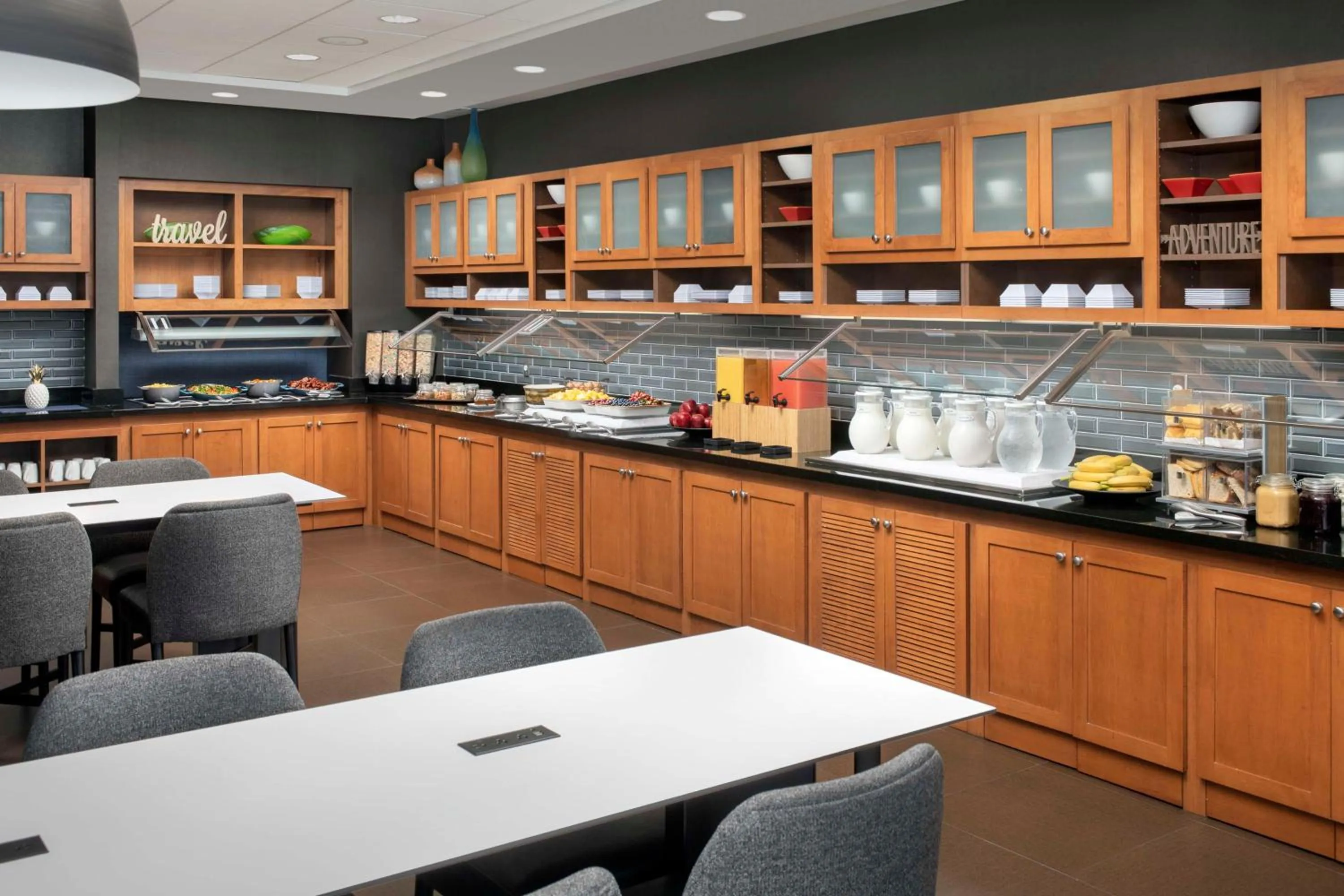 Breakfast in Hyatt Place Sugar Land