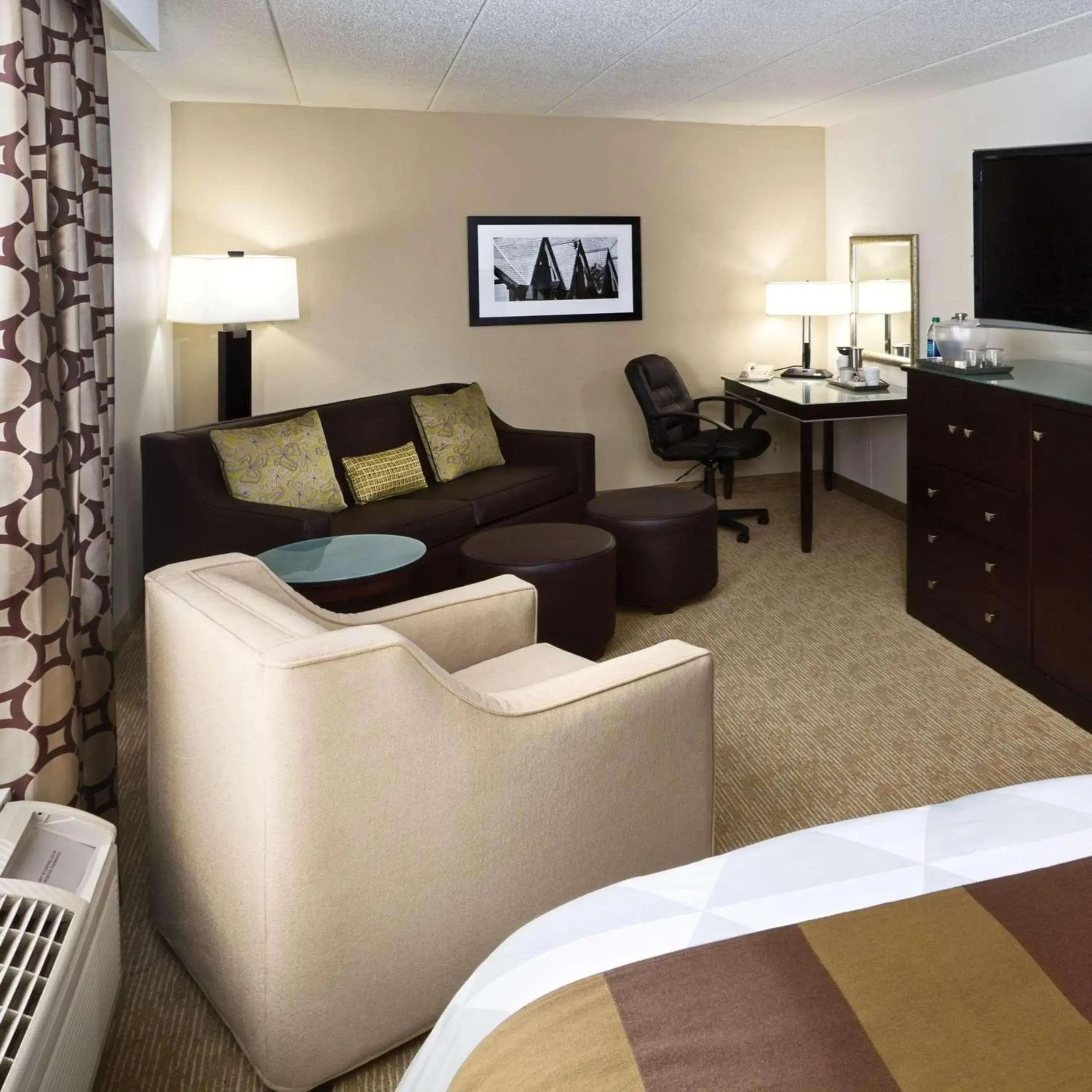 Bedroom in Radisson Hotel Bismarck Bedroom in Radisson Hotel Bismarck