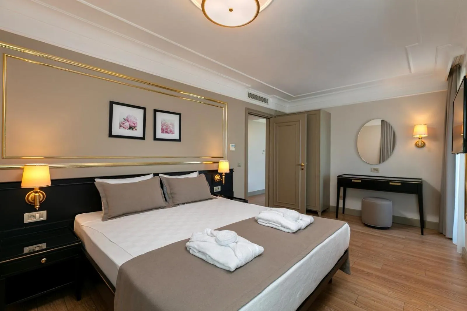 Bedroom, Bed in Reo Hotel