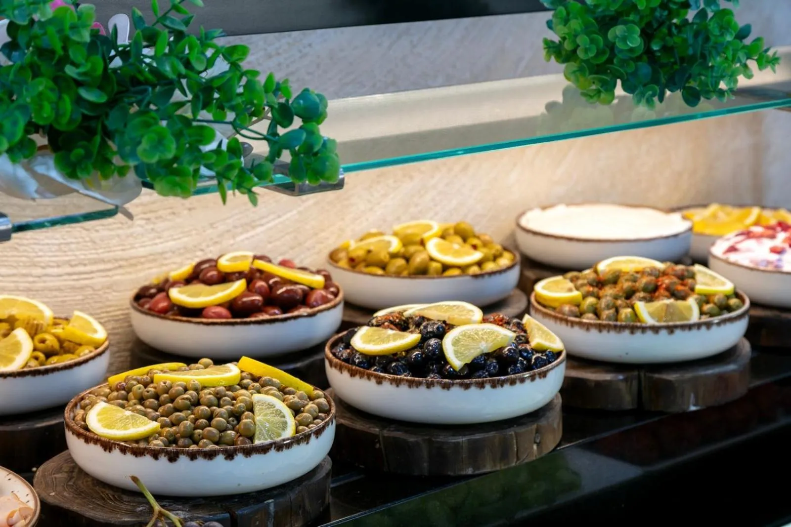 Food and drinks in Reo Hotel