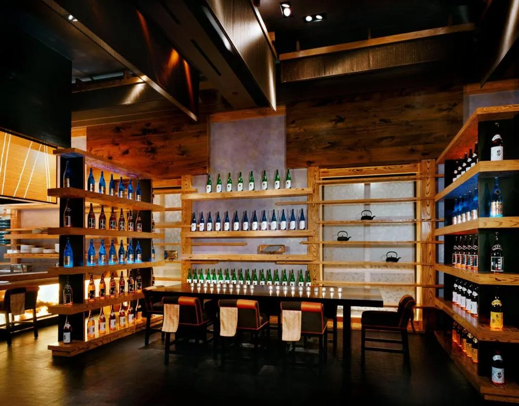 Restaurant/places to eat in Hotel Crescent Court