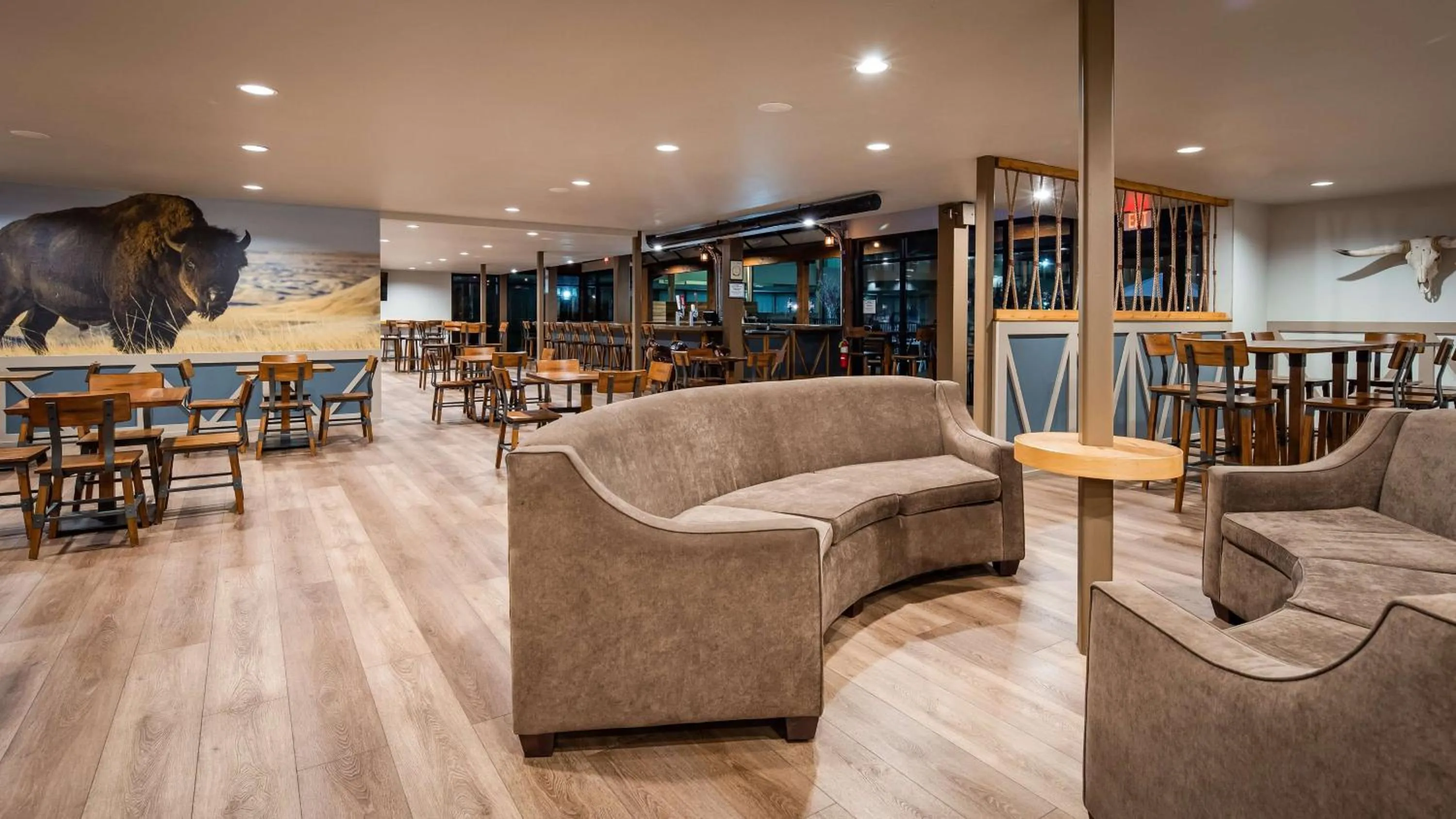 Restaurant/places to eat in Best Western Plus Saddleback Inn and Conference Center