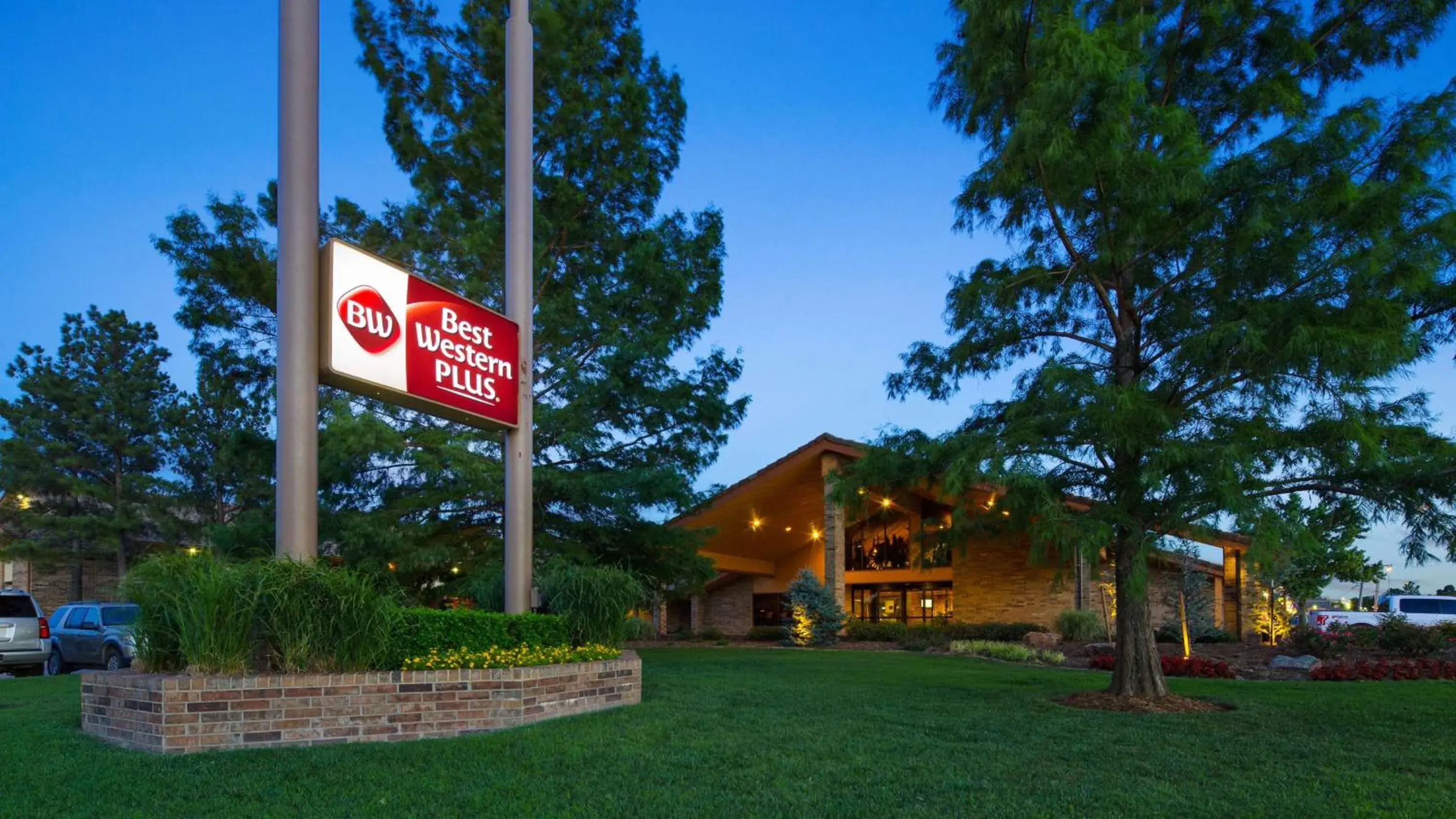 Property building in Best Western Plus Saddleback Inn and Conference Center Property building in Best Western Plus Saddleback Inn and Conference Center