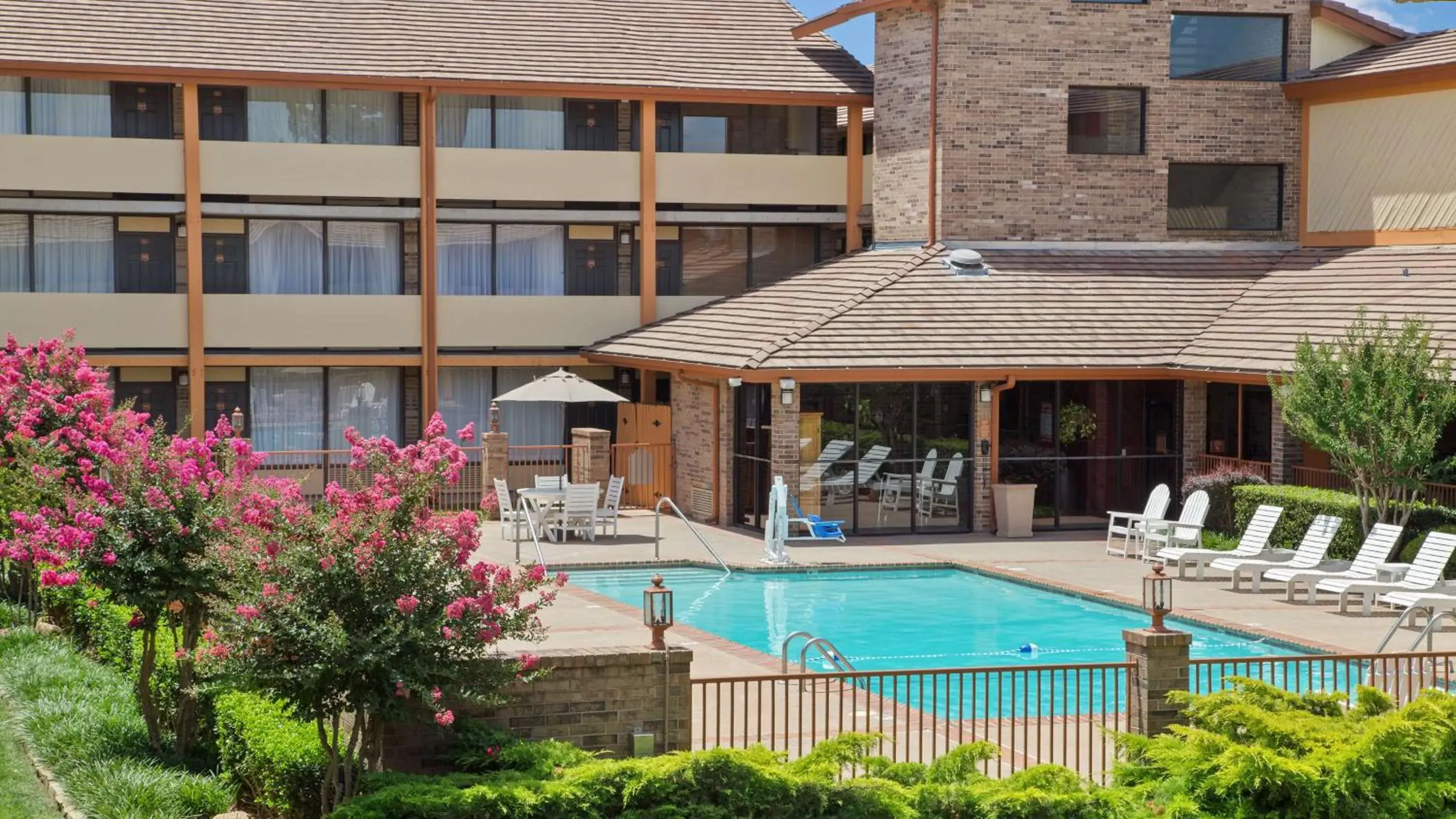 Pool view in Best Western Plus Saddleback Inn and Conference Center Pool view in Best Western Plus Saddleback Inn and Conference Center