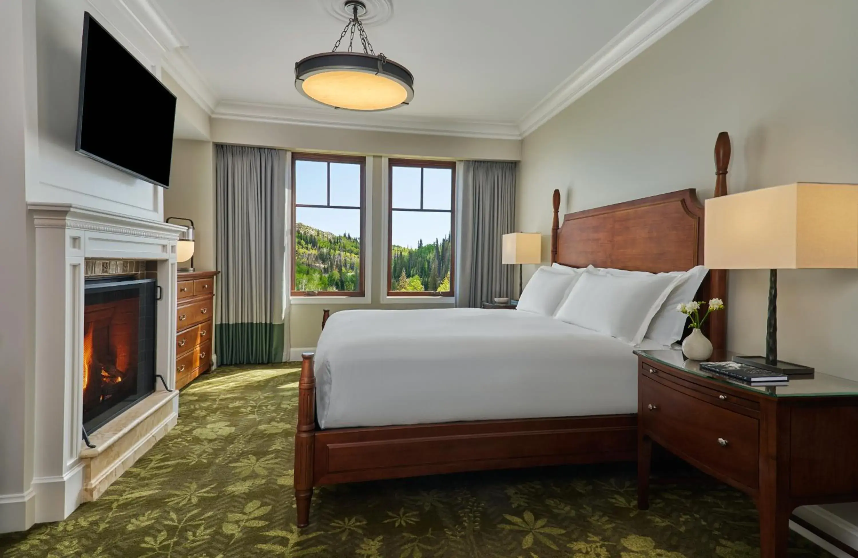 Vista View King Suite in Montage Deer Valley Vista View King Suite in Montage Deer Valley