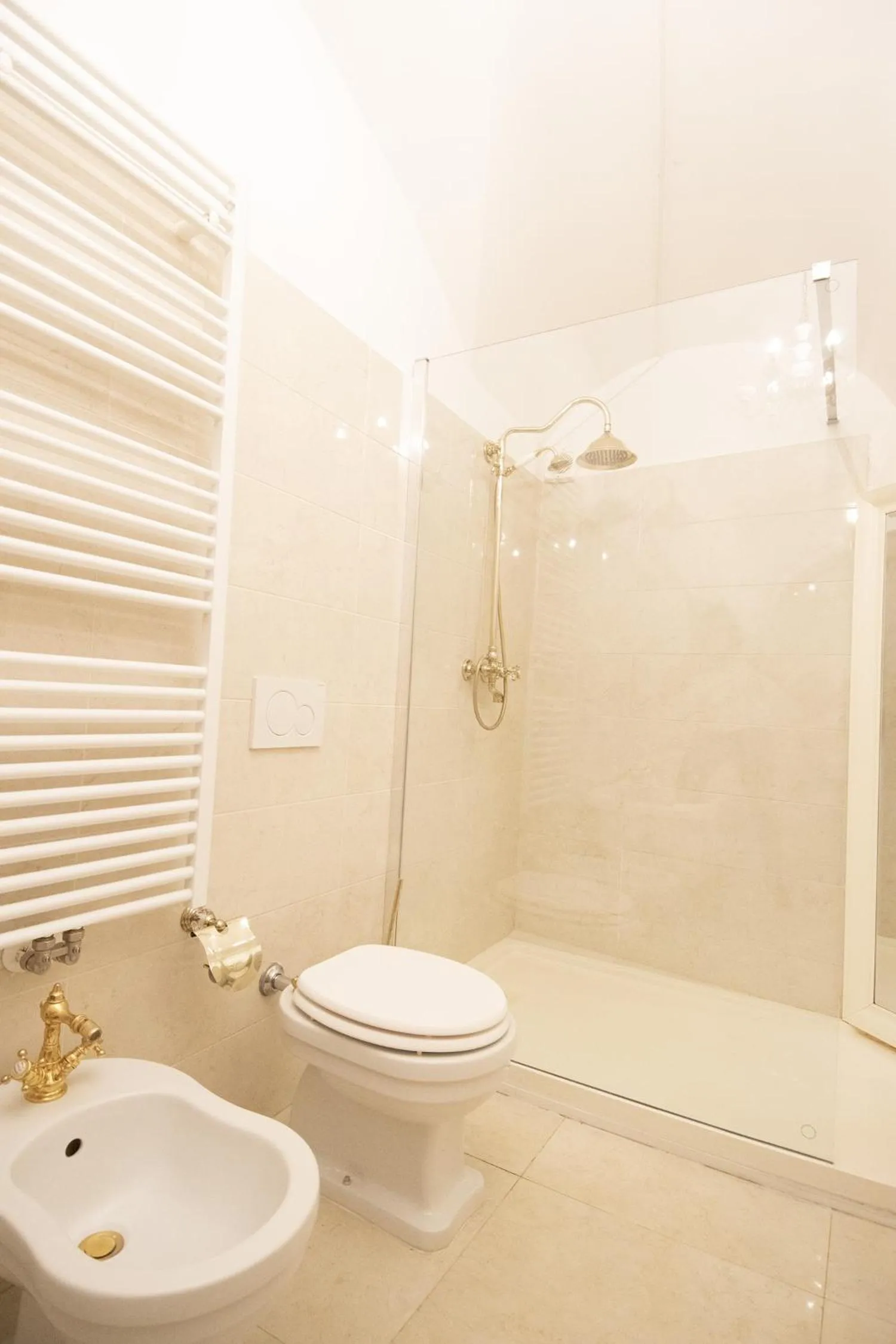 Shower in Beb c’est lavis