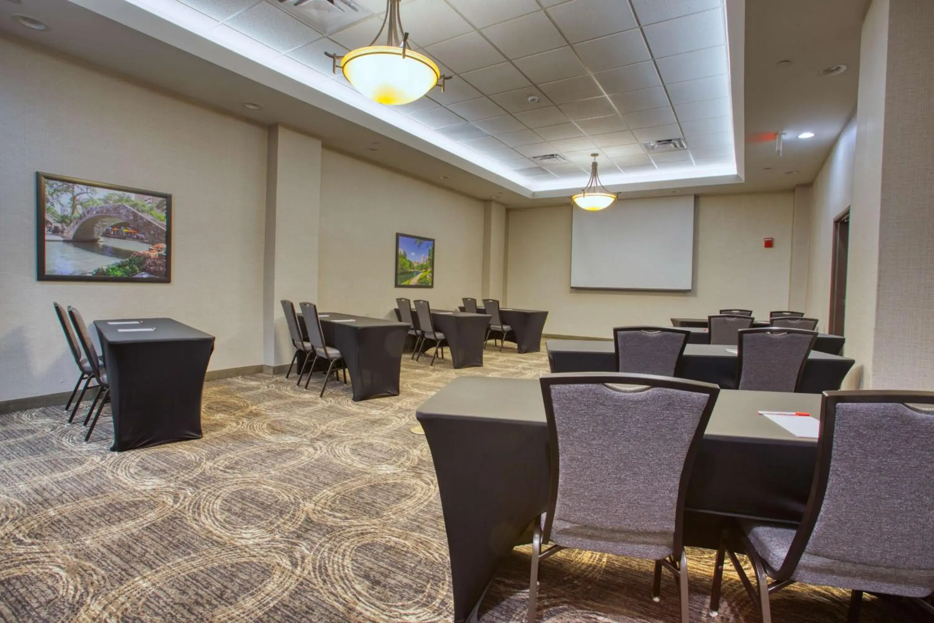 Spa and wellness centre/facilities in Drury Inn & Suites San Antonio Near La Cantera Spa and wellness centre/facilities in Drury Inn & Suites San Antonio Near La Cantera