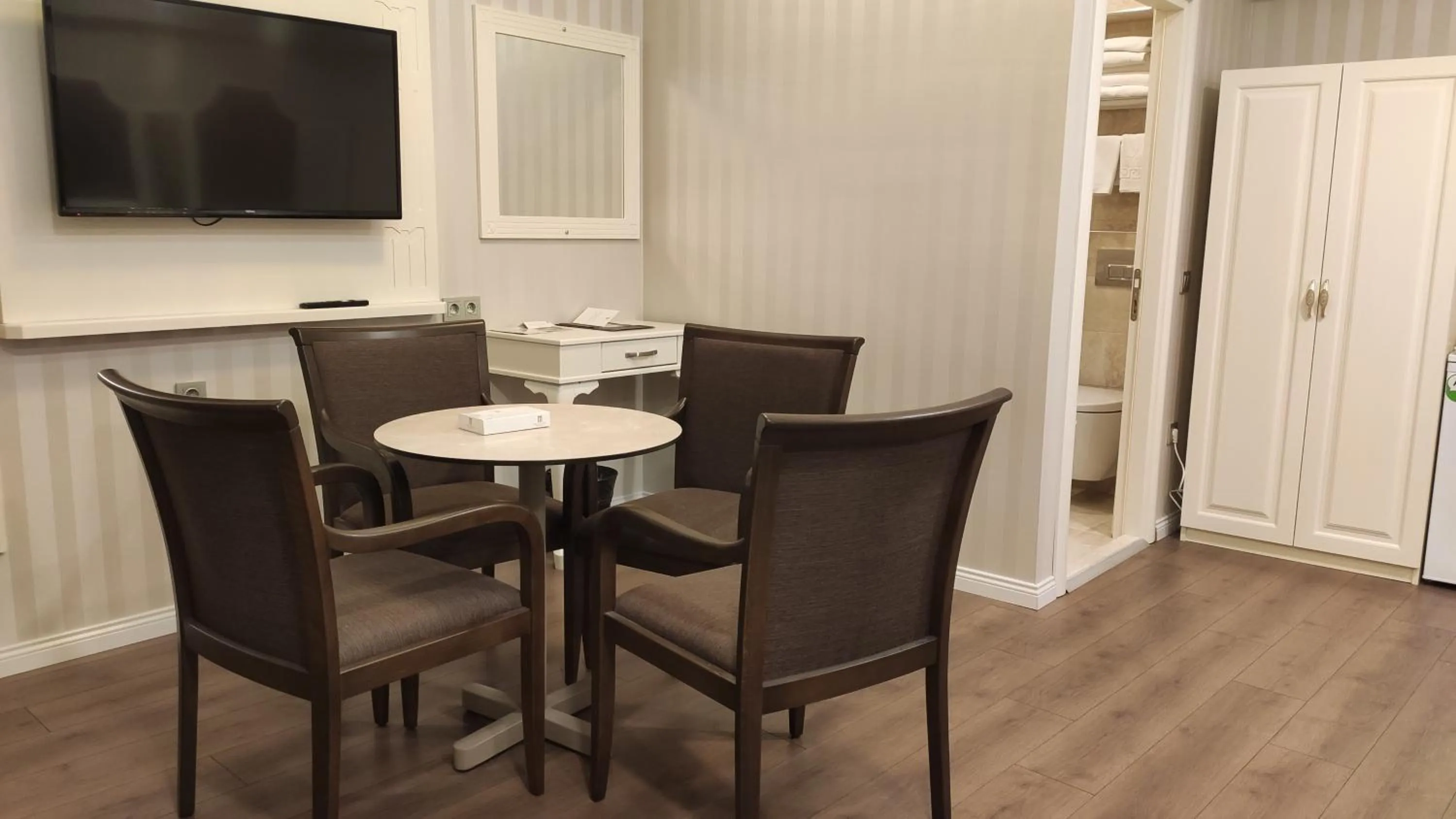 Communal lounge/ TV room in Mister Istanbul Hotel & Spa