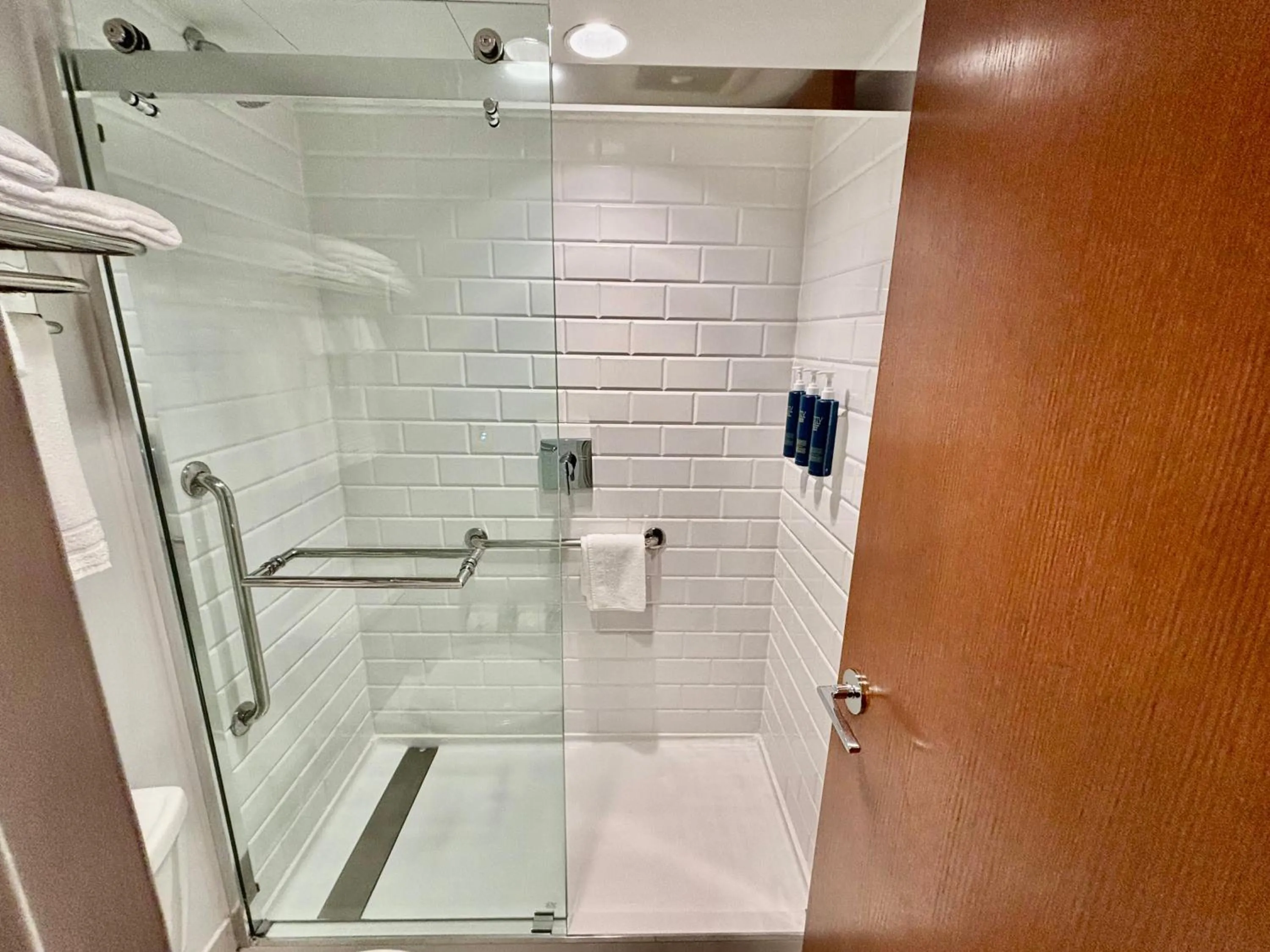 Shower in Four Points by Sheraton Norwood Conference Center