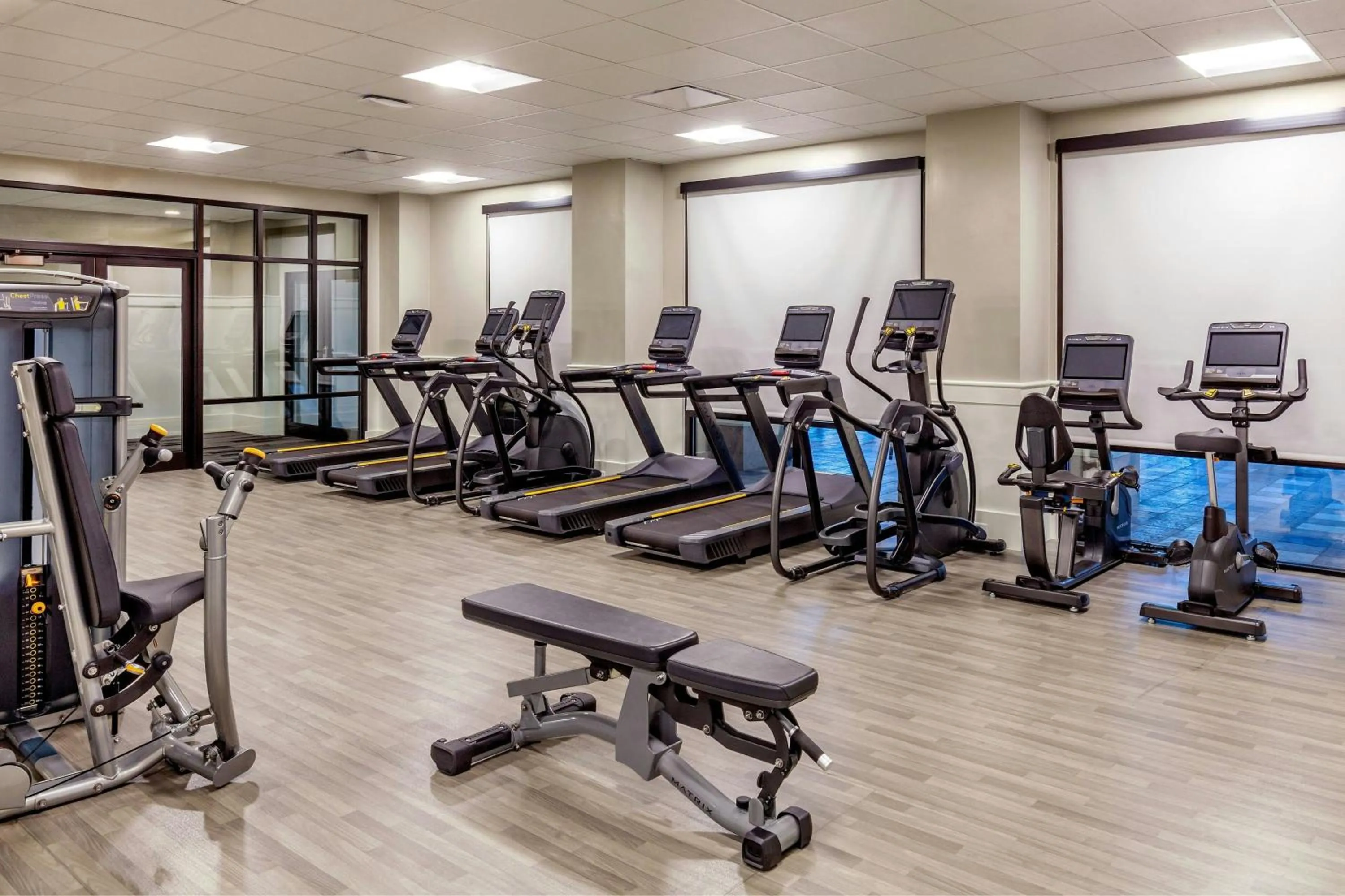 Fitness centre/facilities in Four Points by Sheraton Norwood Conference Center