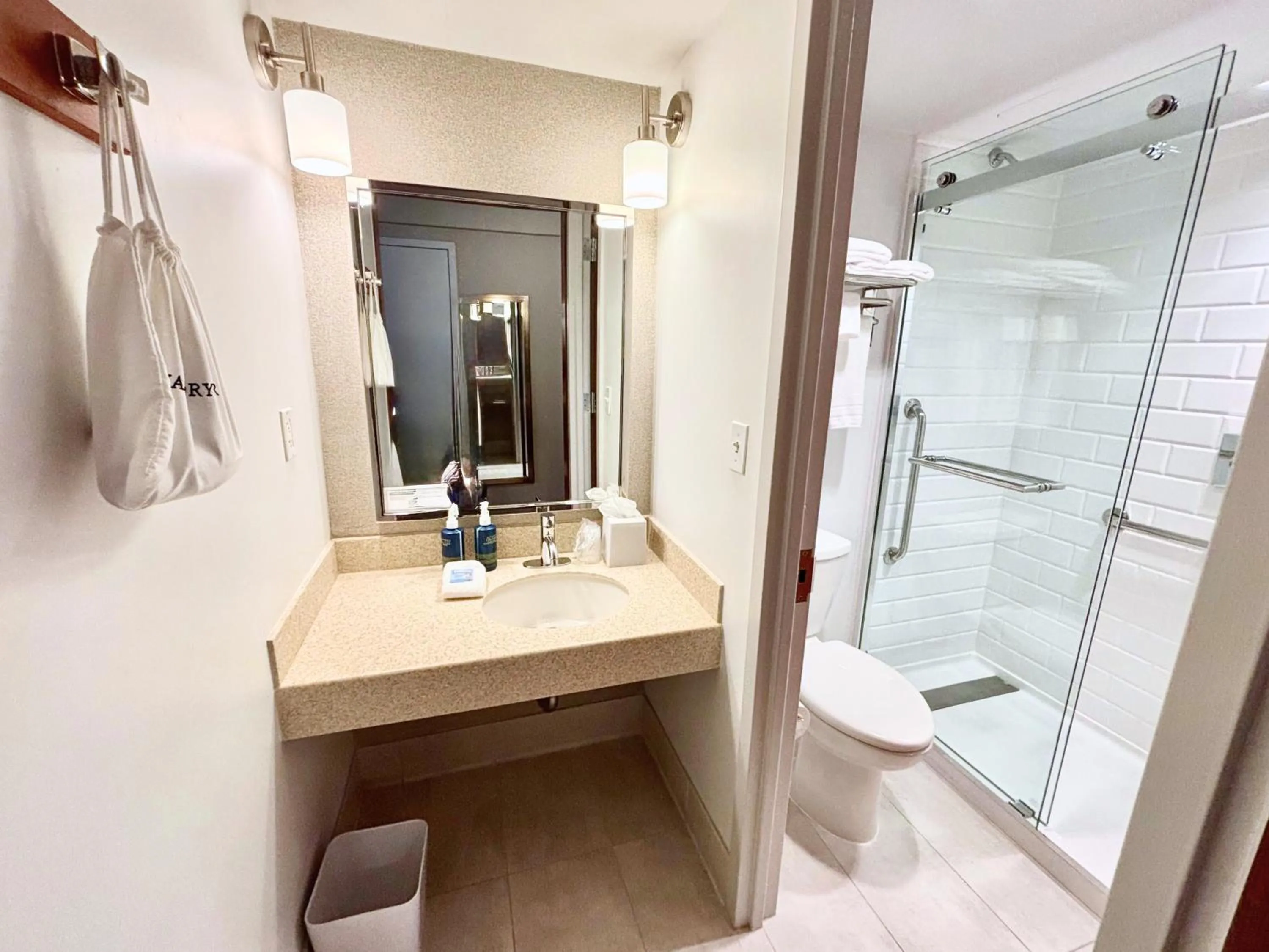 Shower in Four Points by Sheraton Norwood Conference Center