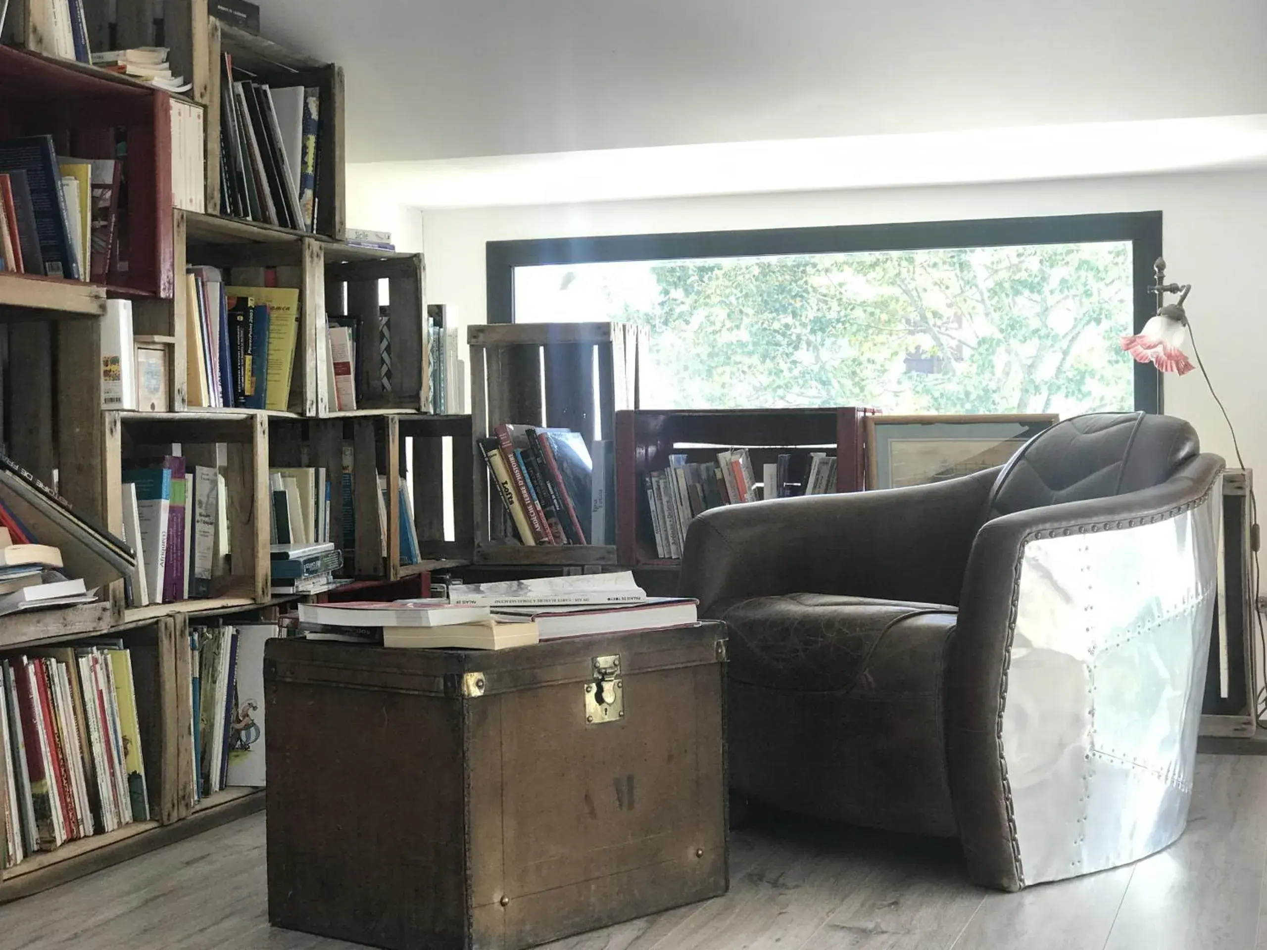 Family Room with Mountain View in Au Hangar Family Room with Mountain View in Au Hangar