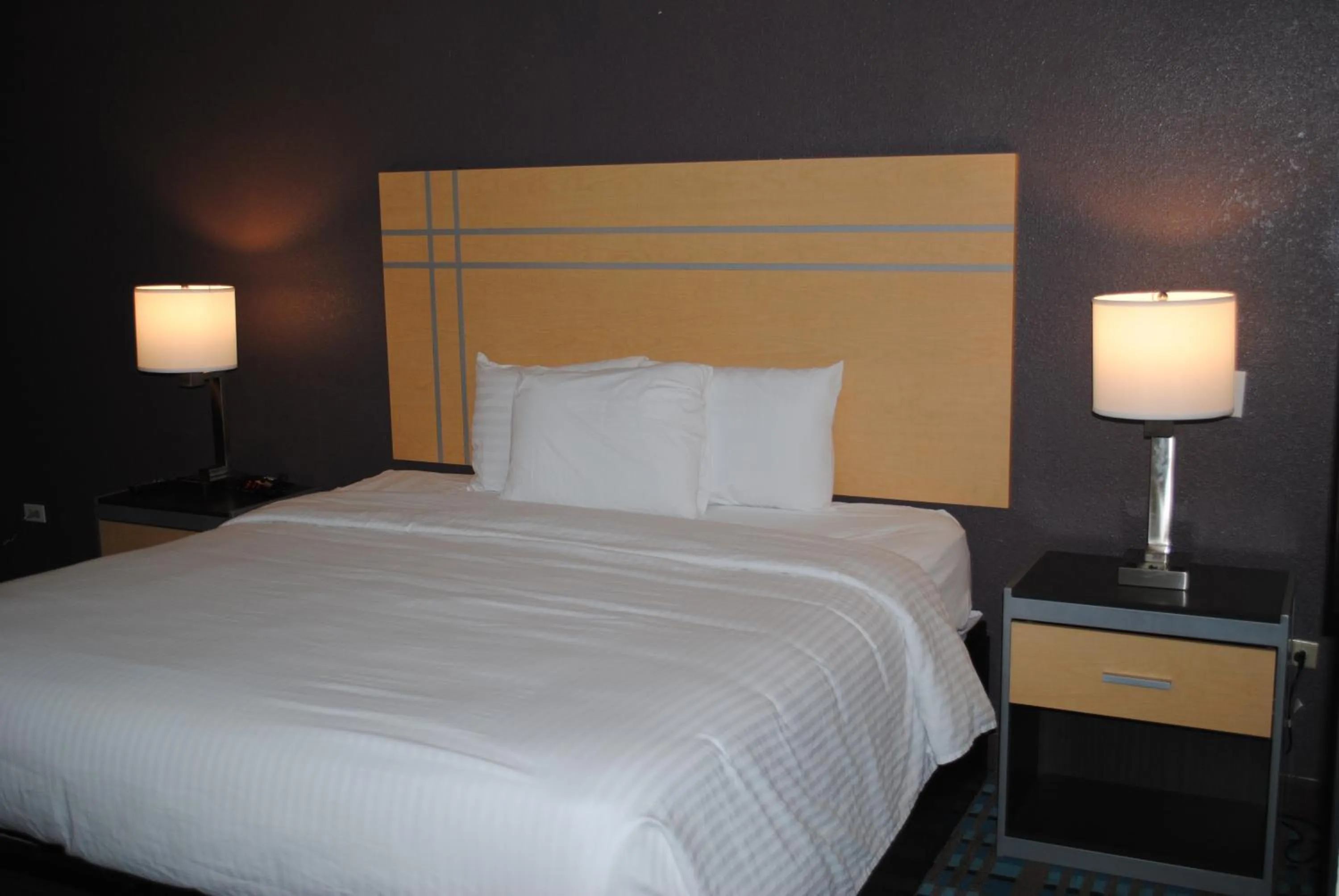 Photo of the whole room, Bed in Studio 6 Amarillo, TX West Medical Center