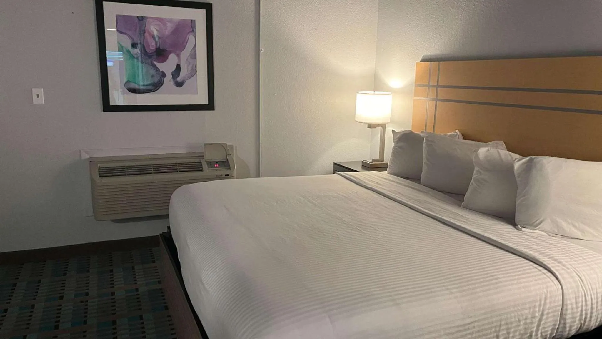 Photo of the whole room, Bed in Studio 6 Amarillo, TX West Medical Center