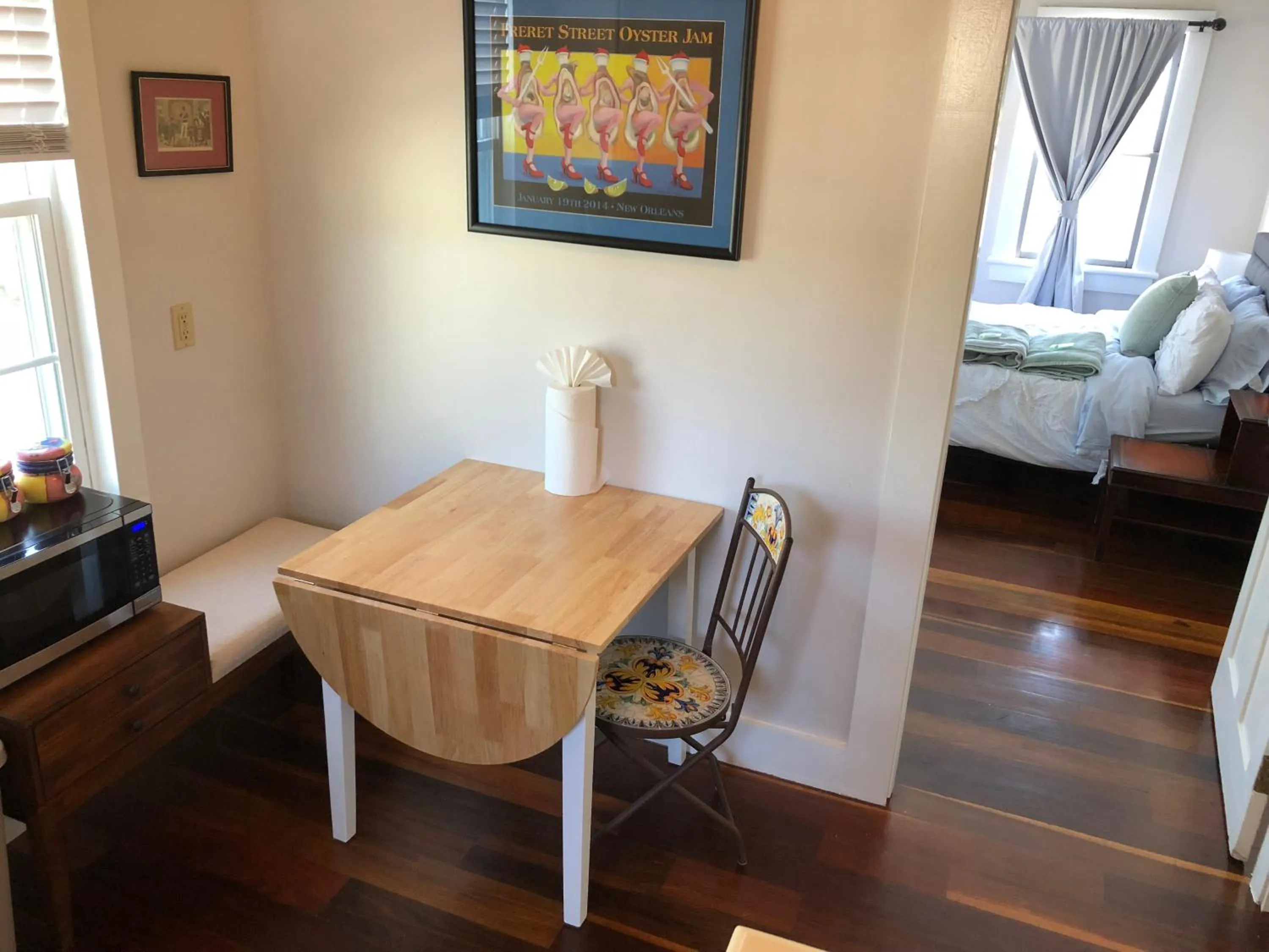 Dining area, Bed in Freret Apartments near Streetcar & Tulane