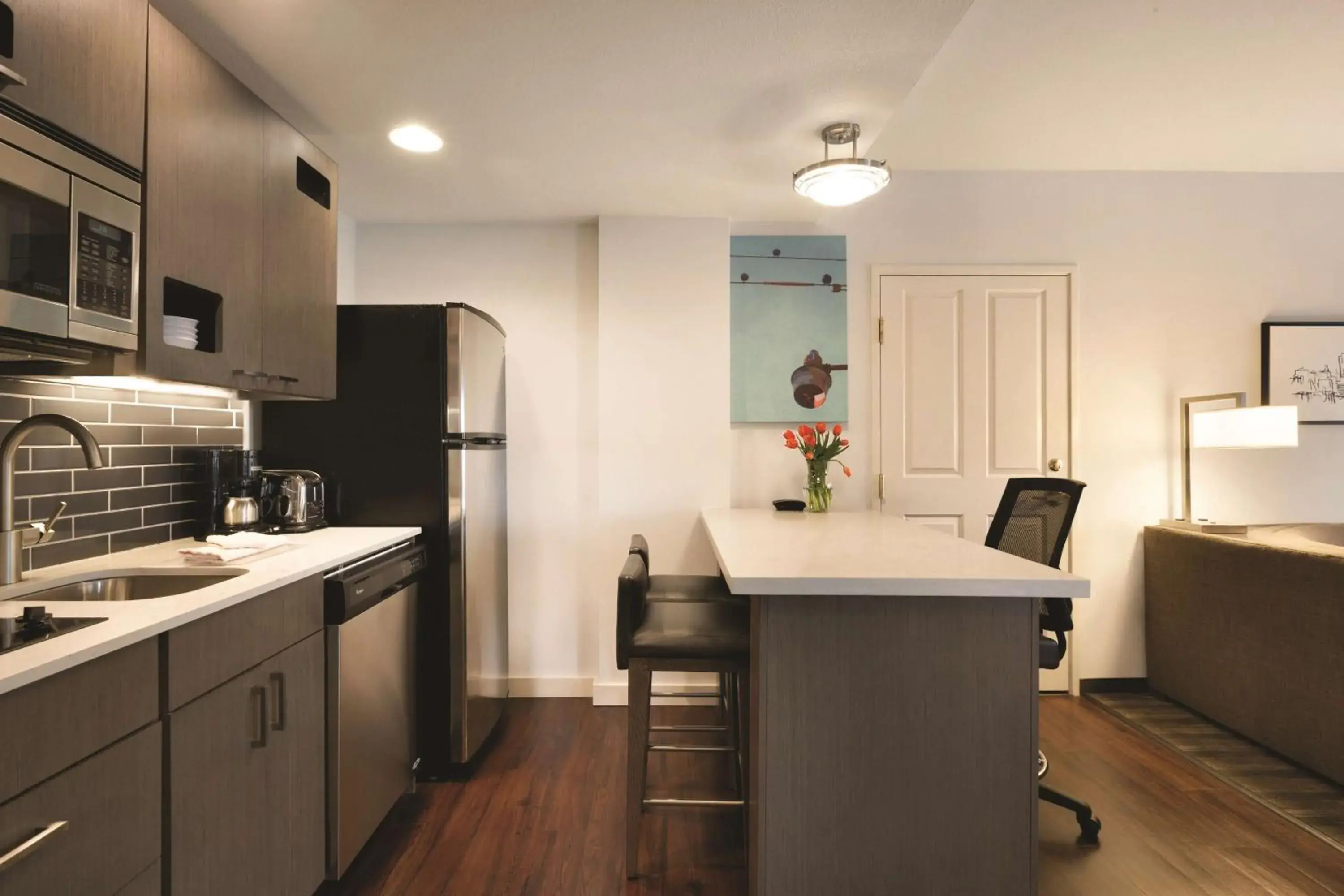 Queen Room with Roll-In Shower - Disability Access in Hyatt House Emeryville Queen Room with Roll-In Shower - Disability Access in Hyatt House Emeryville