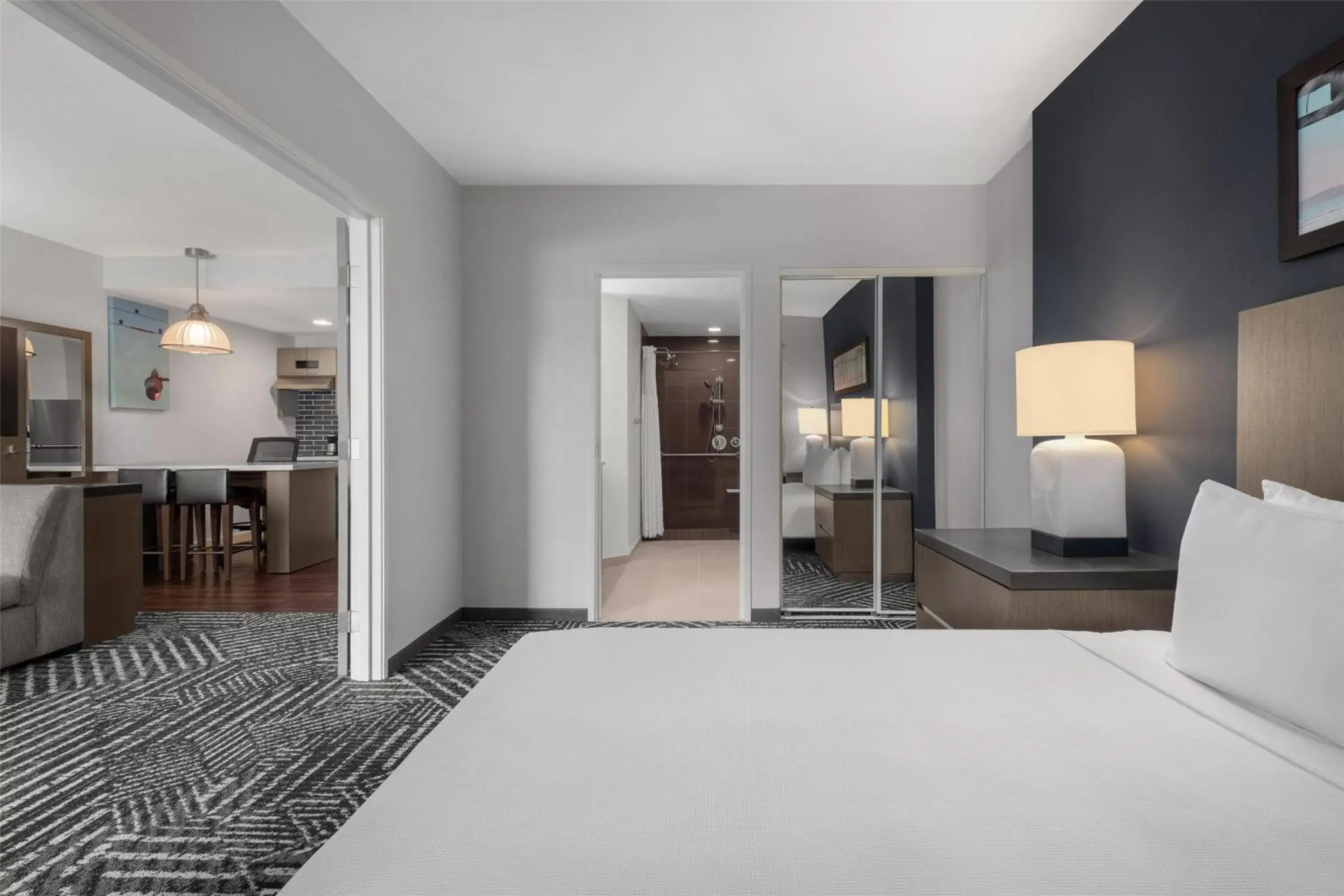 Bedroom, Bed in Hyatt House Emeryville Bedroom, Bed in Hyatt House Emeryville