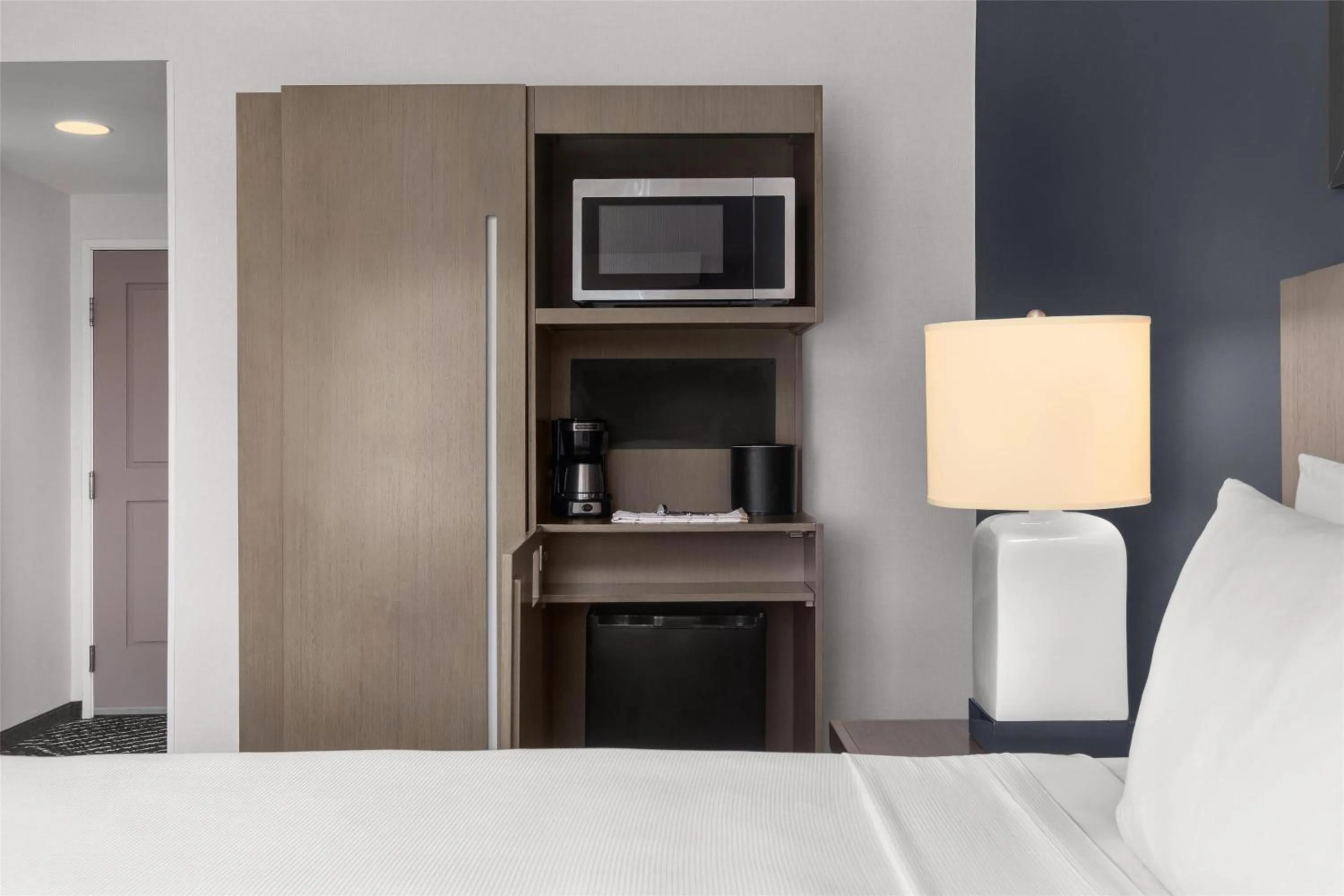 Bedroom, Bed in Hyatt House Emeryville