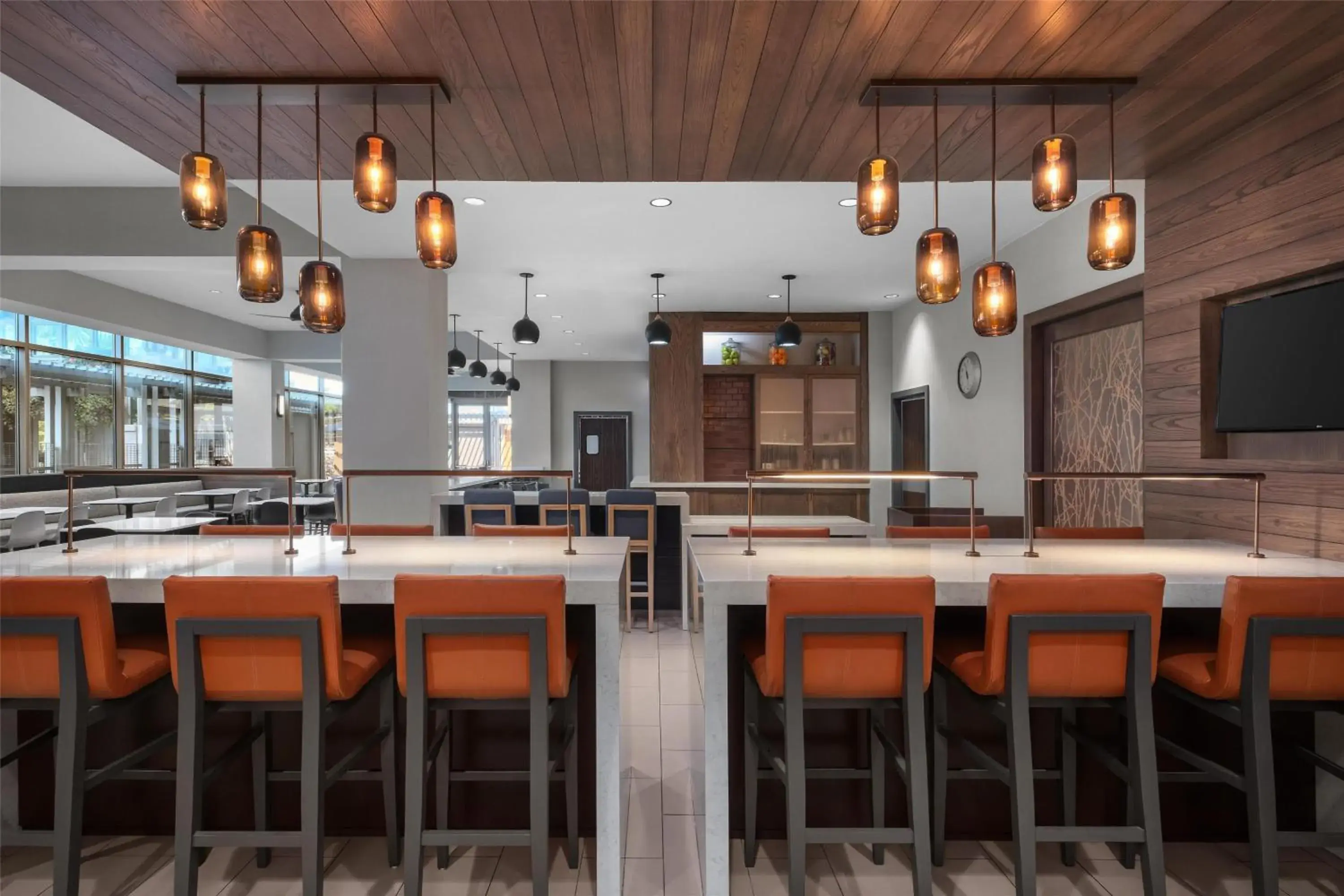 Lounge or bar in Hyatt House Emeryville Lounge or bar in Hyatt House Emeryville