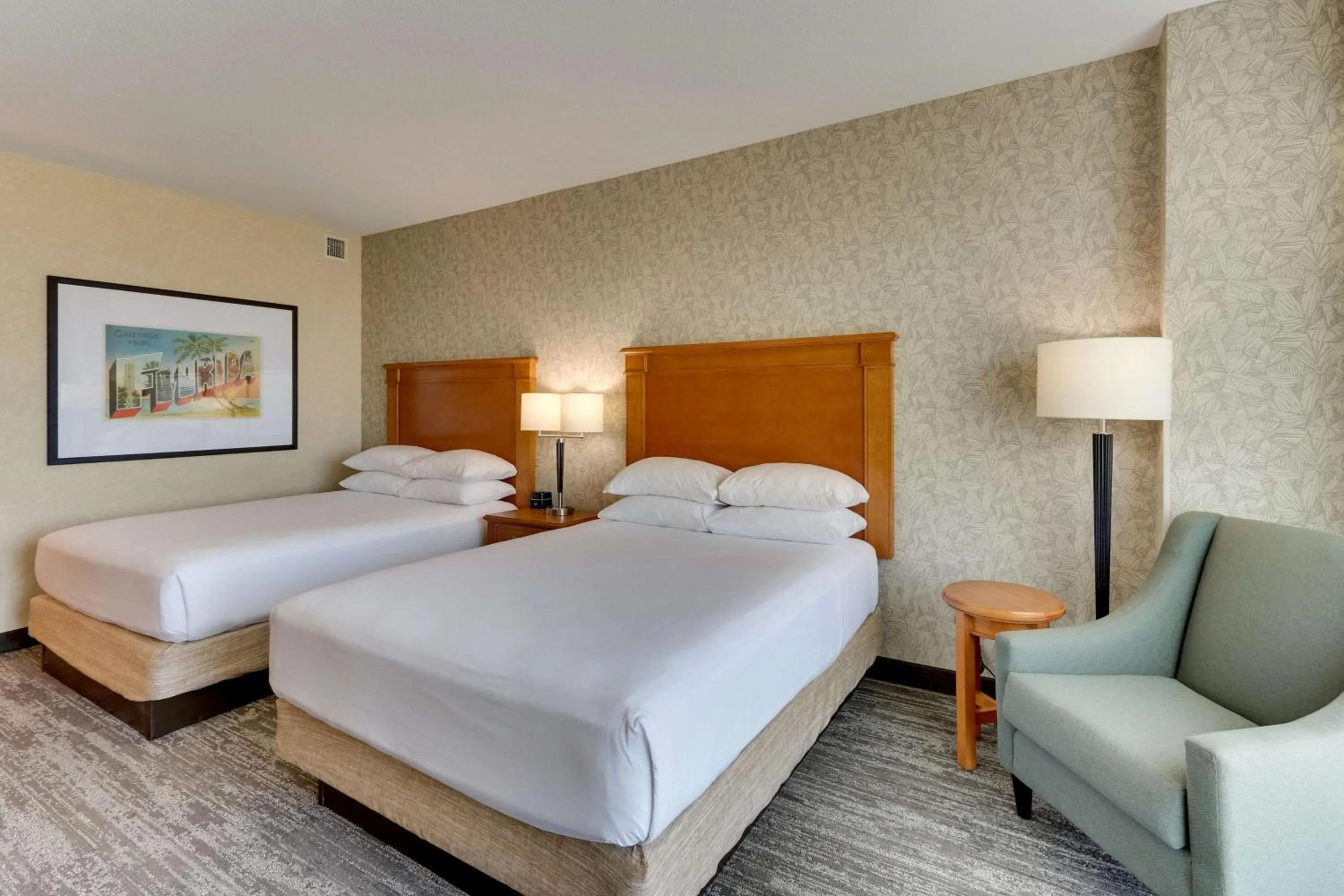 Bedroom, Bed in Drury Inn & Suites Orlando near Universal Orlando Resort
