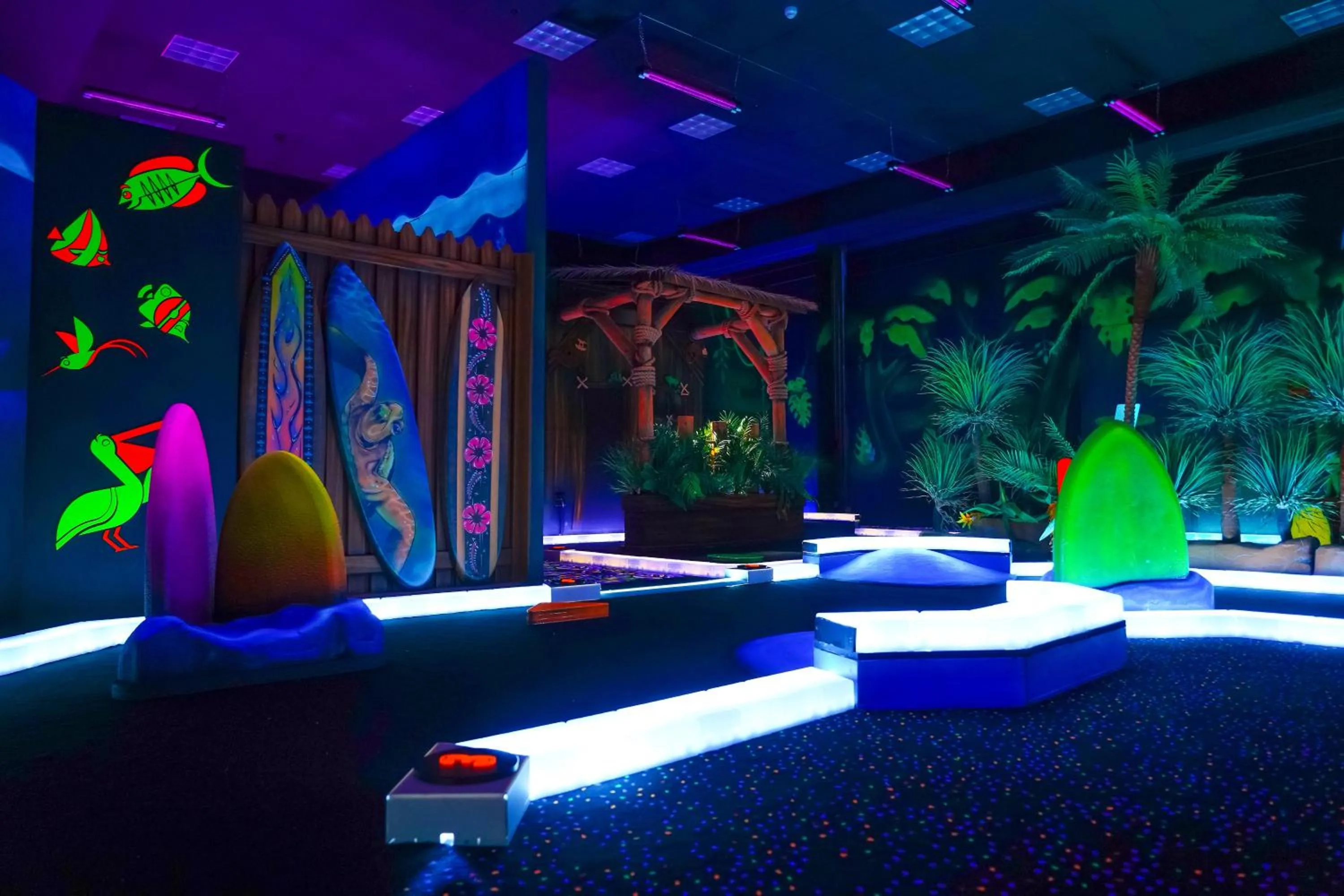 Minigolf in Castaway Bay by Cedar Point Resorts