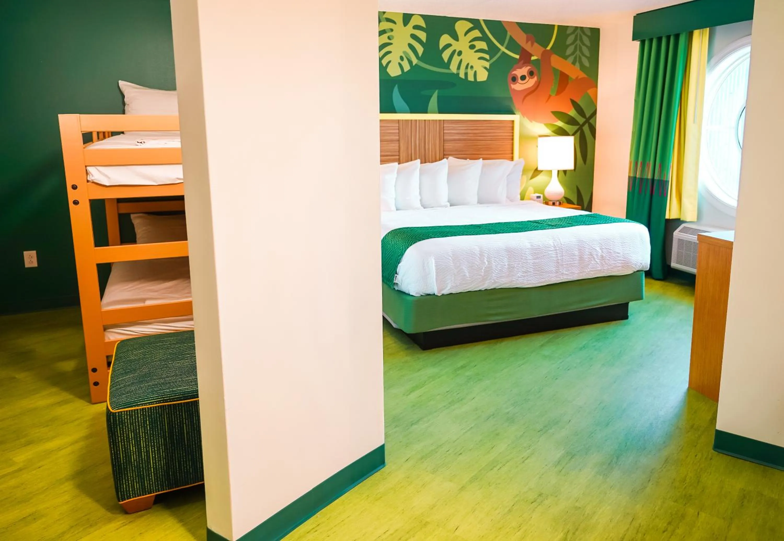 Photo of the whole room, Bed in Castaway Bay by Cedar Point Resorts