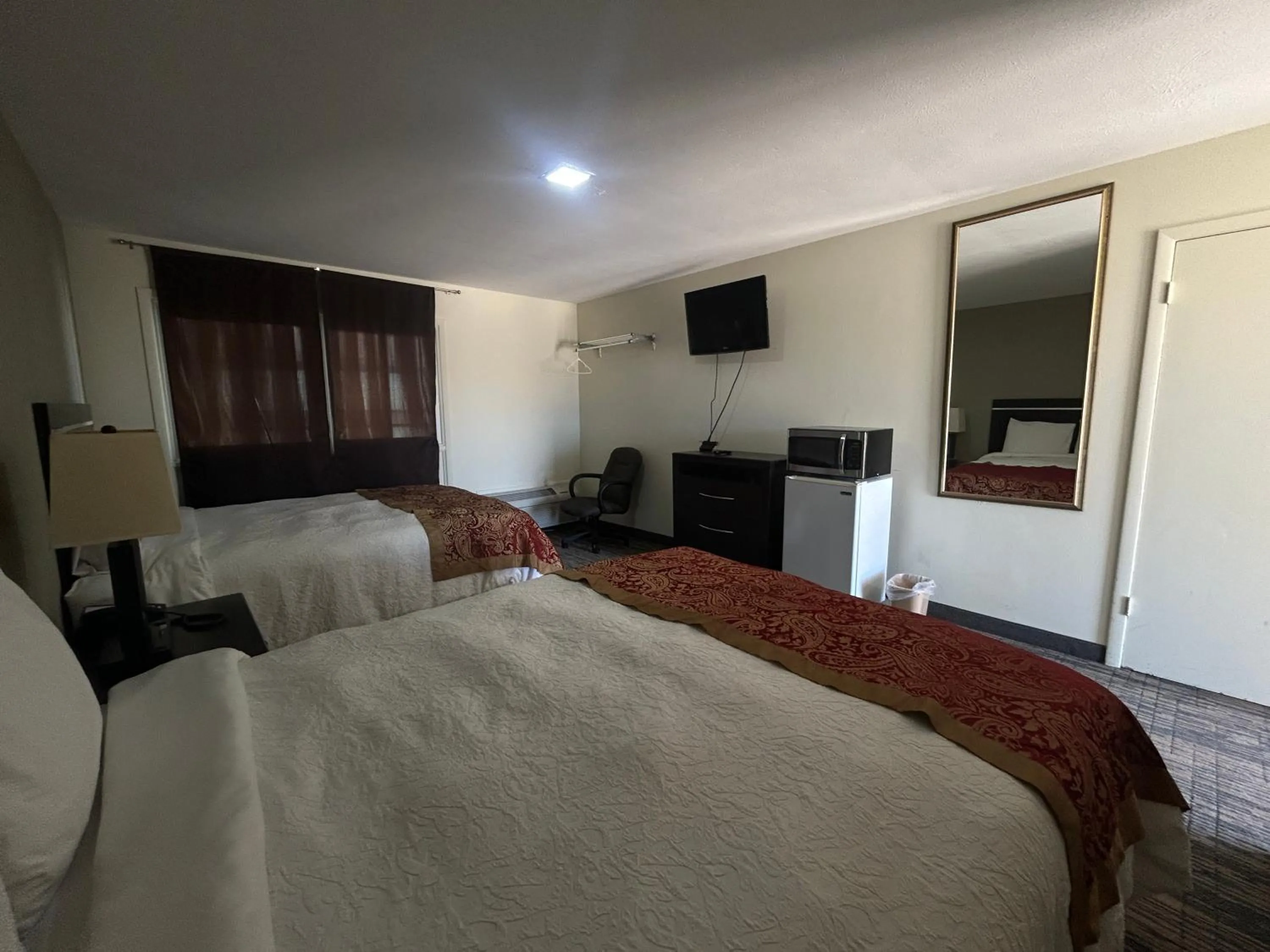 Bedroom, Bed in Gateaway Motel Broken Bow NE