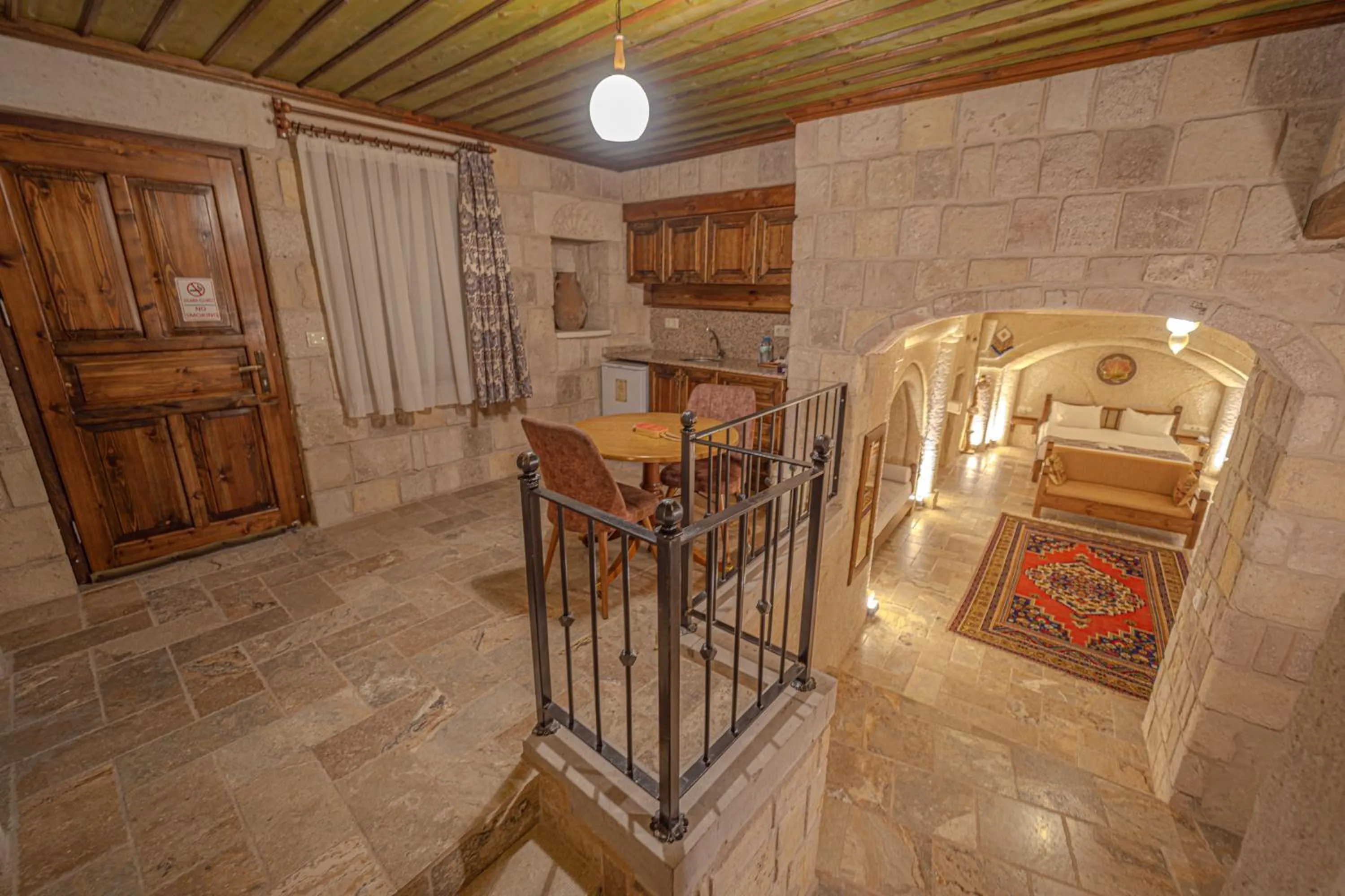Kitchen or kitchenette in Zara Cave Hotel