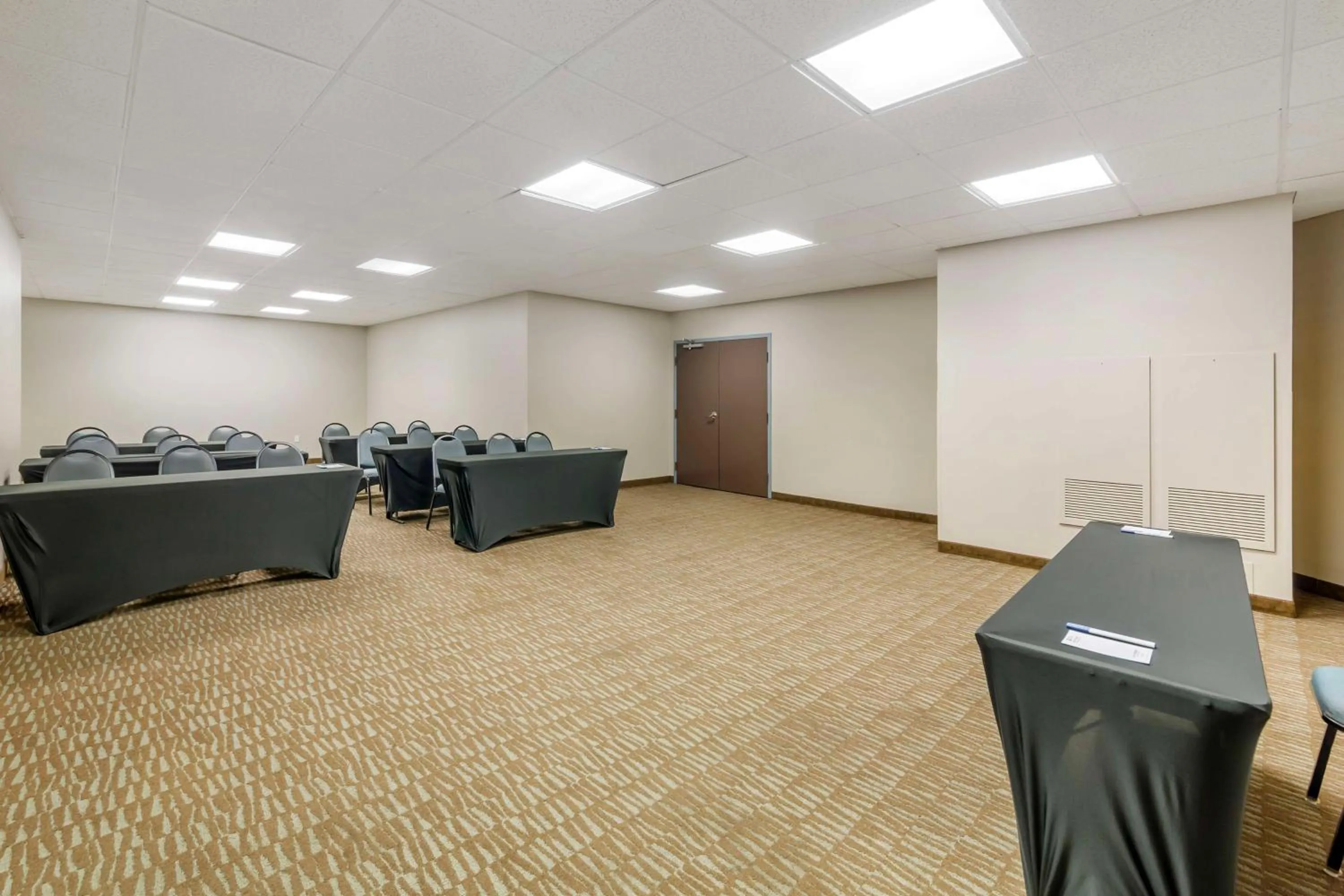 Meeting/conference room in Best Western Naples Plaza Hotel