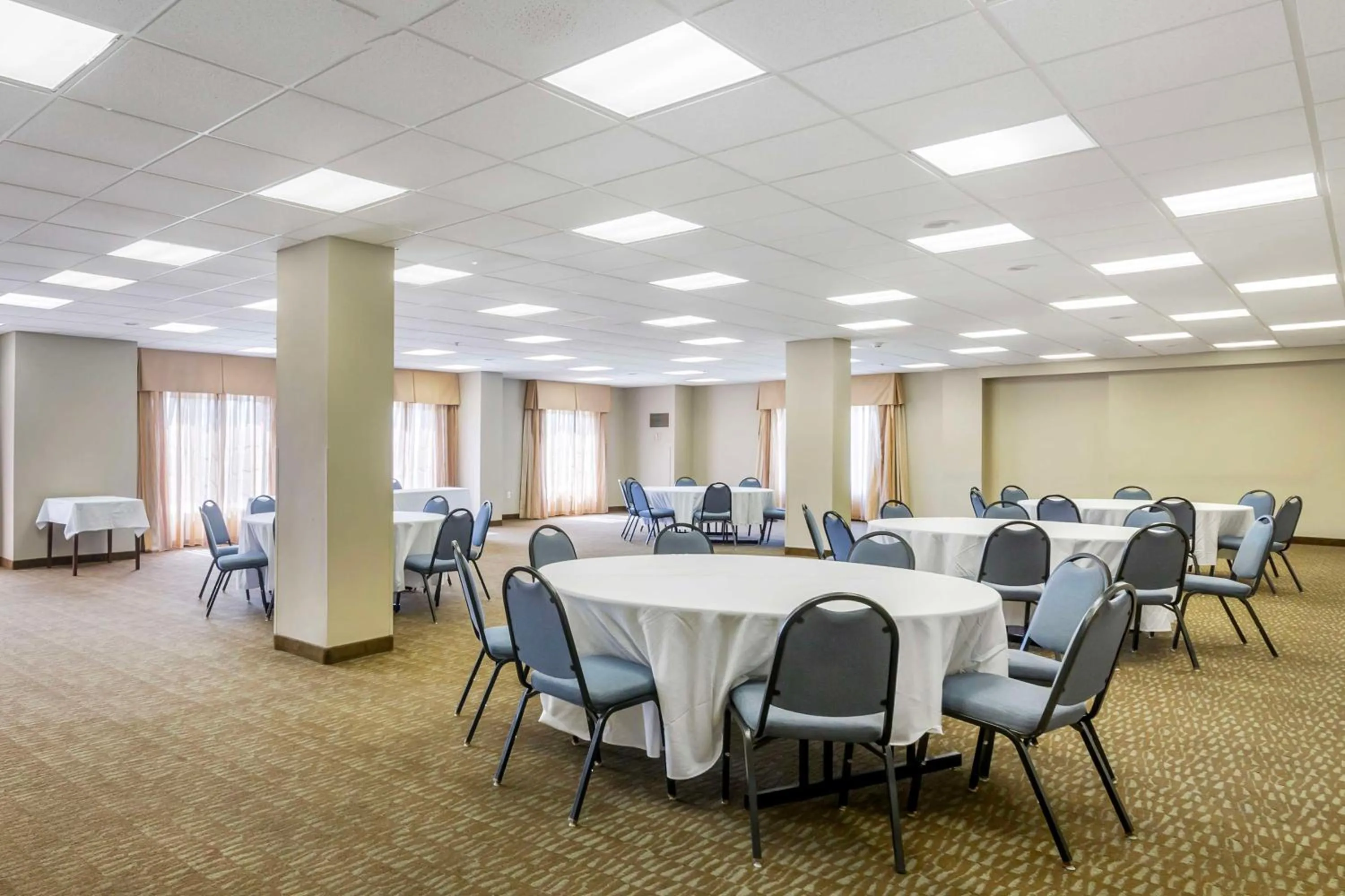 Meeting/conference room in Best Western Naples Plaza Hotel