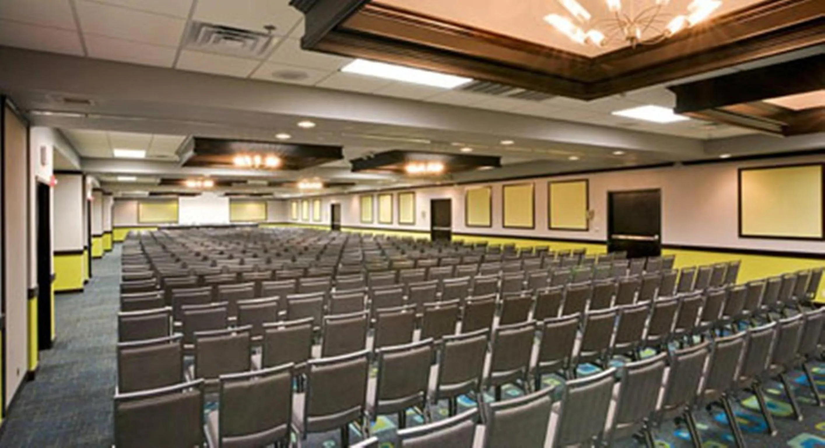 Business facilities in Wyndham Garden Oklahoma City Resort & Conference Hotel Near Airport, Fairgrounds Paycom & I40