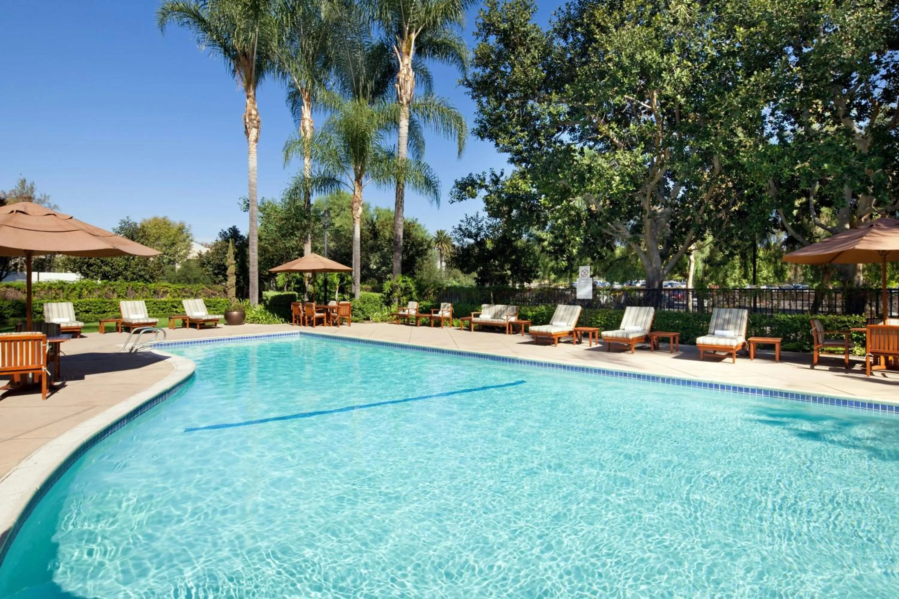 Swimming pool in Sheraton Fairplex Suites & Conference Center