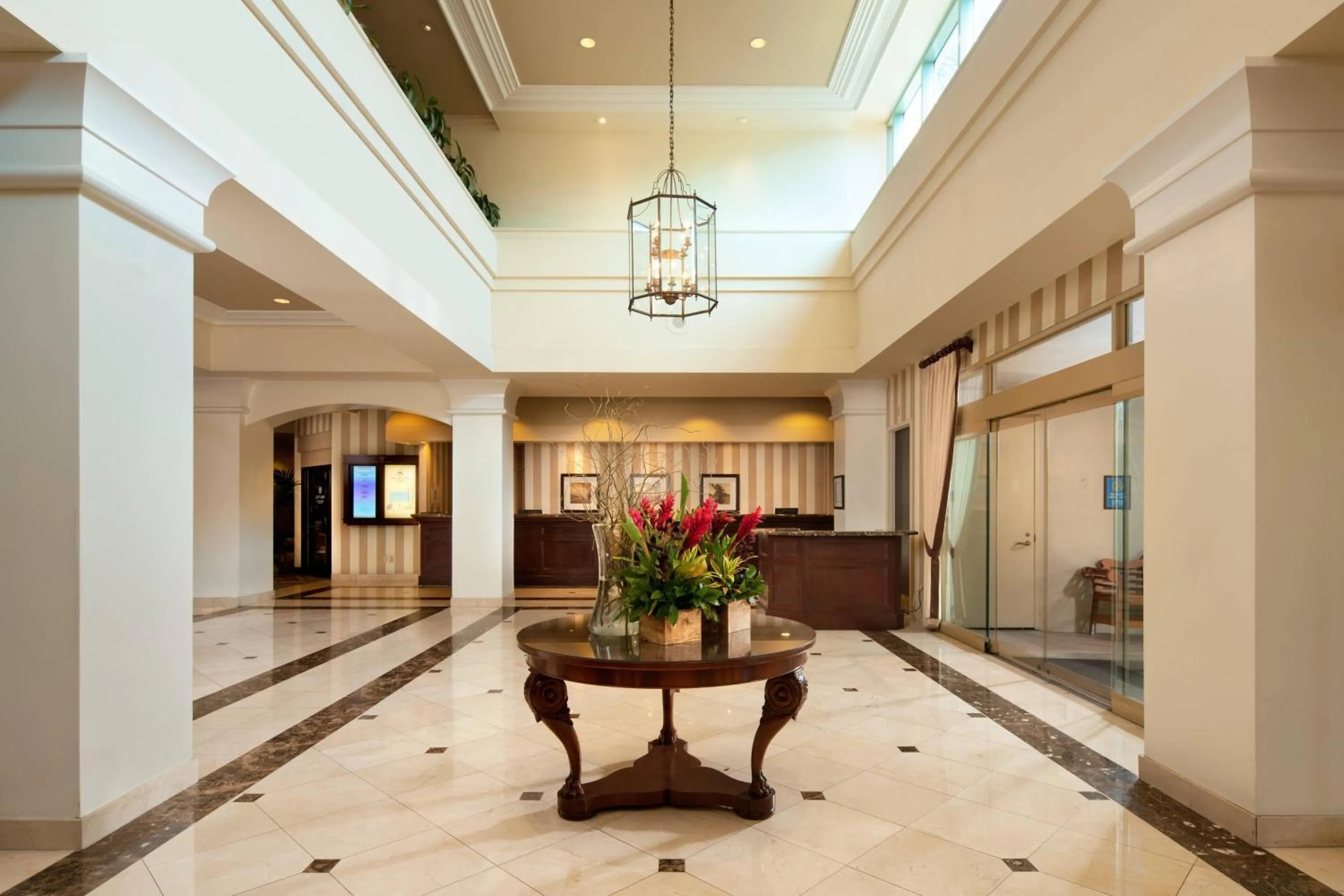 Lobby or reception in Sheraton Fairplex Suites & Conference Center