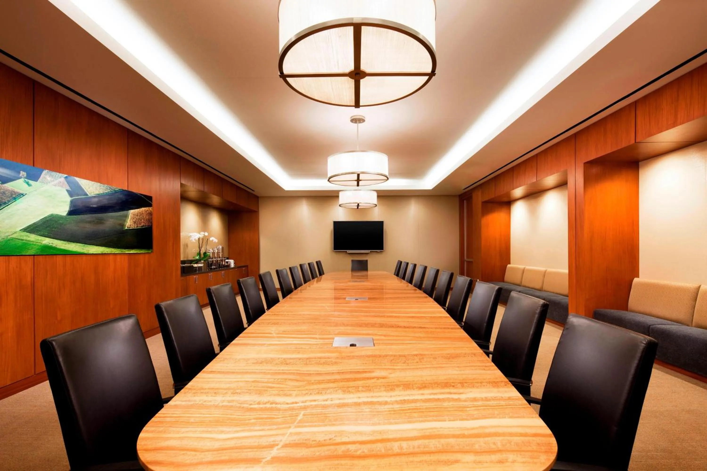 Meeting/conference room in Sheraton Fairplex Suites & Conference Center