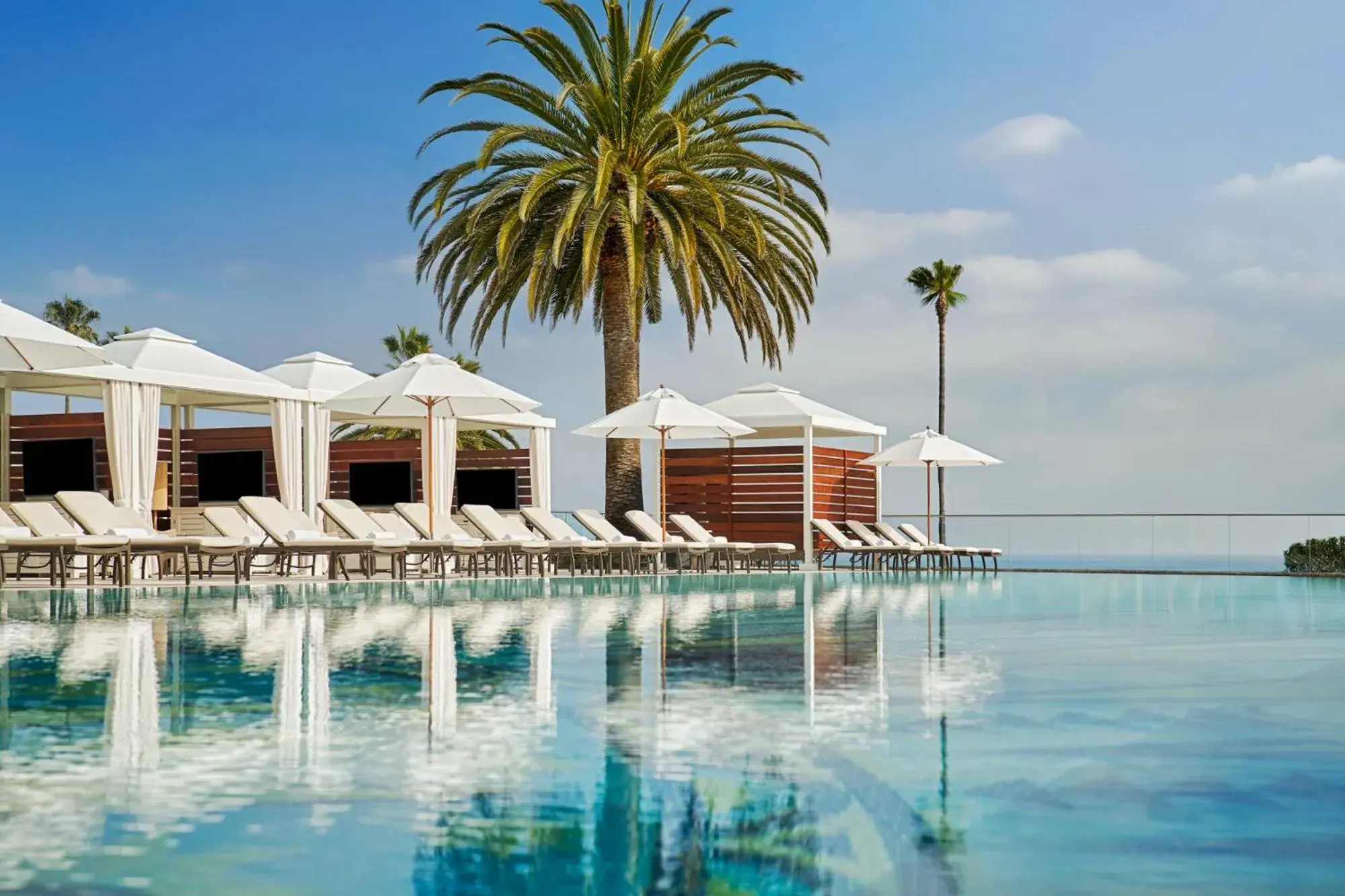 Swimming pool in Montage Laguna Beach Swimming pool in Montage Laguna Beach