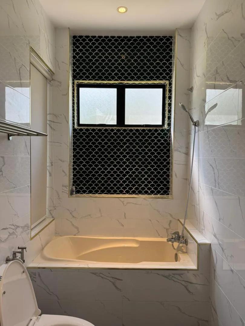 The Rubber Escape, Melaka