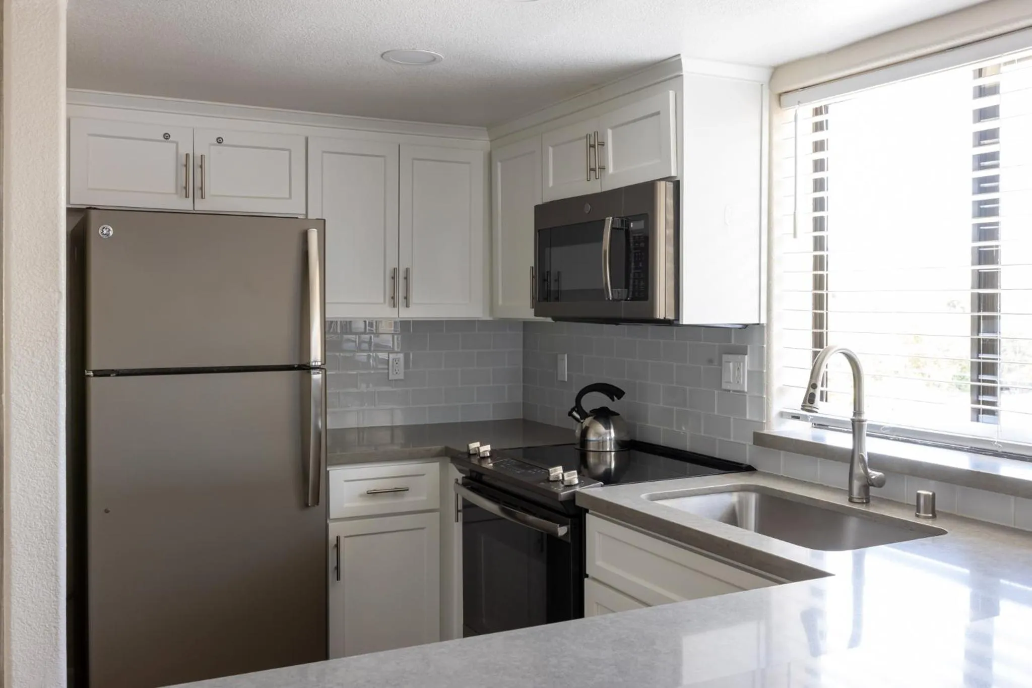 Coffee/tea facilities in Seascape Beach Resort