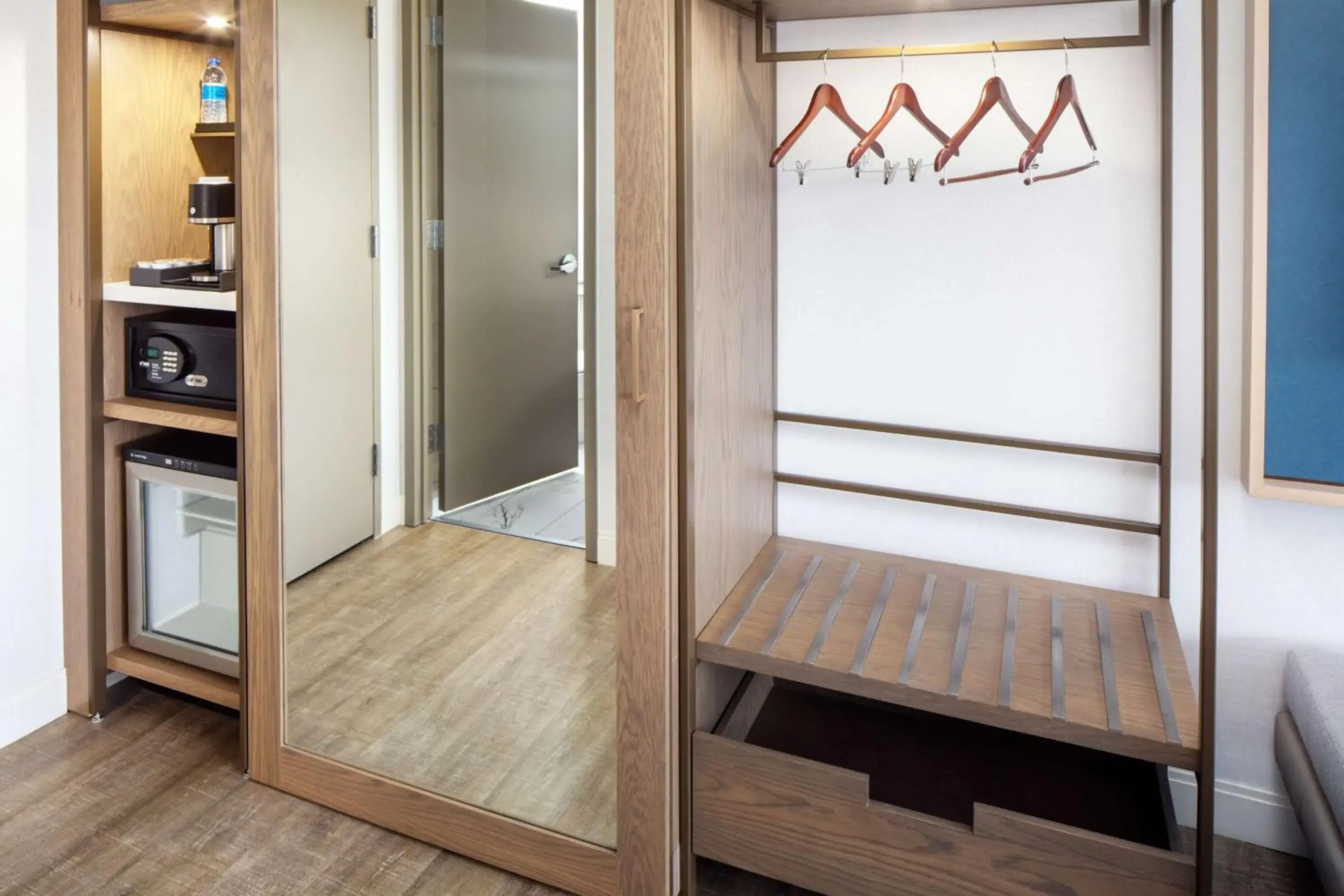 Bedroom in Hyatt Regency Morristown Bedroom in Hyatt Regency Morristown