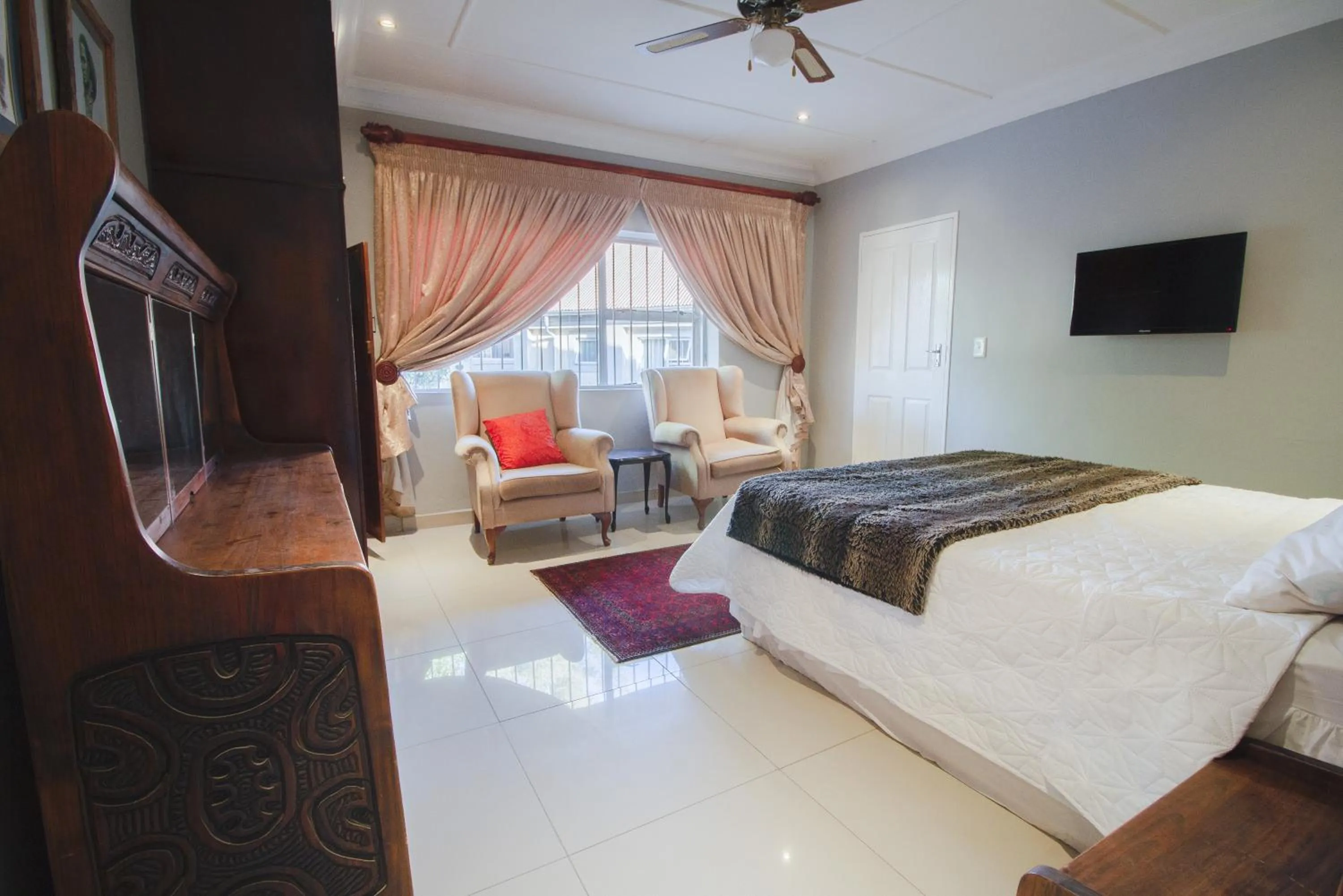 TV and multimedia, Bed in The Afropolitan