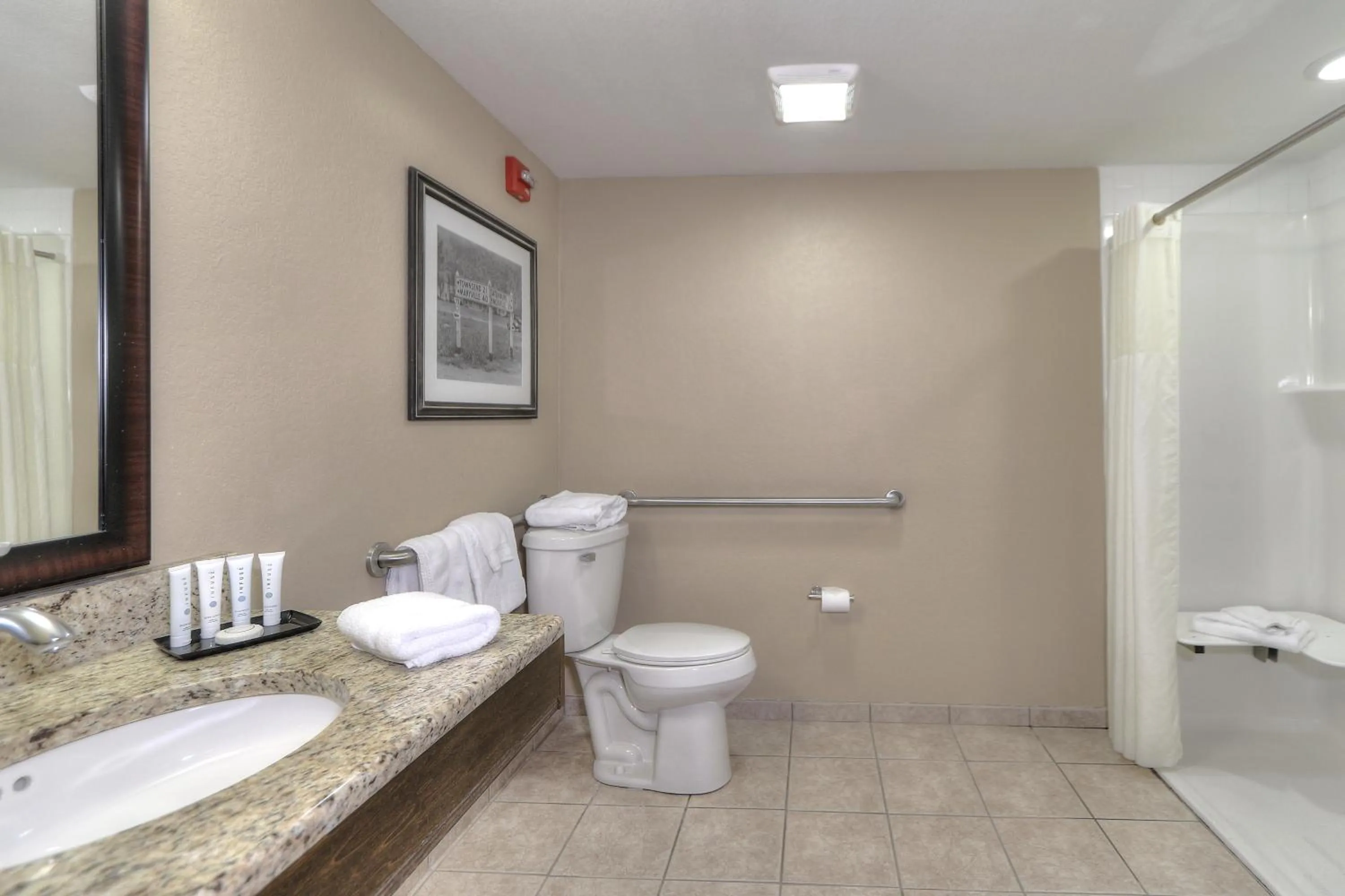 Shower in Greystone Lodge on the River