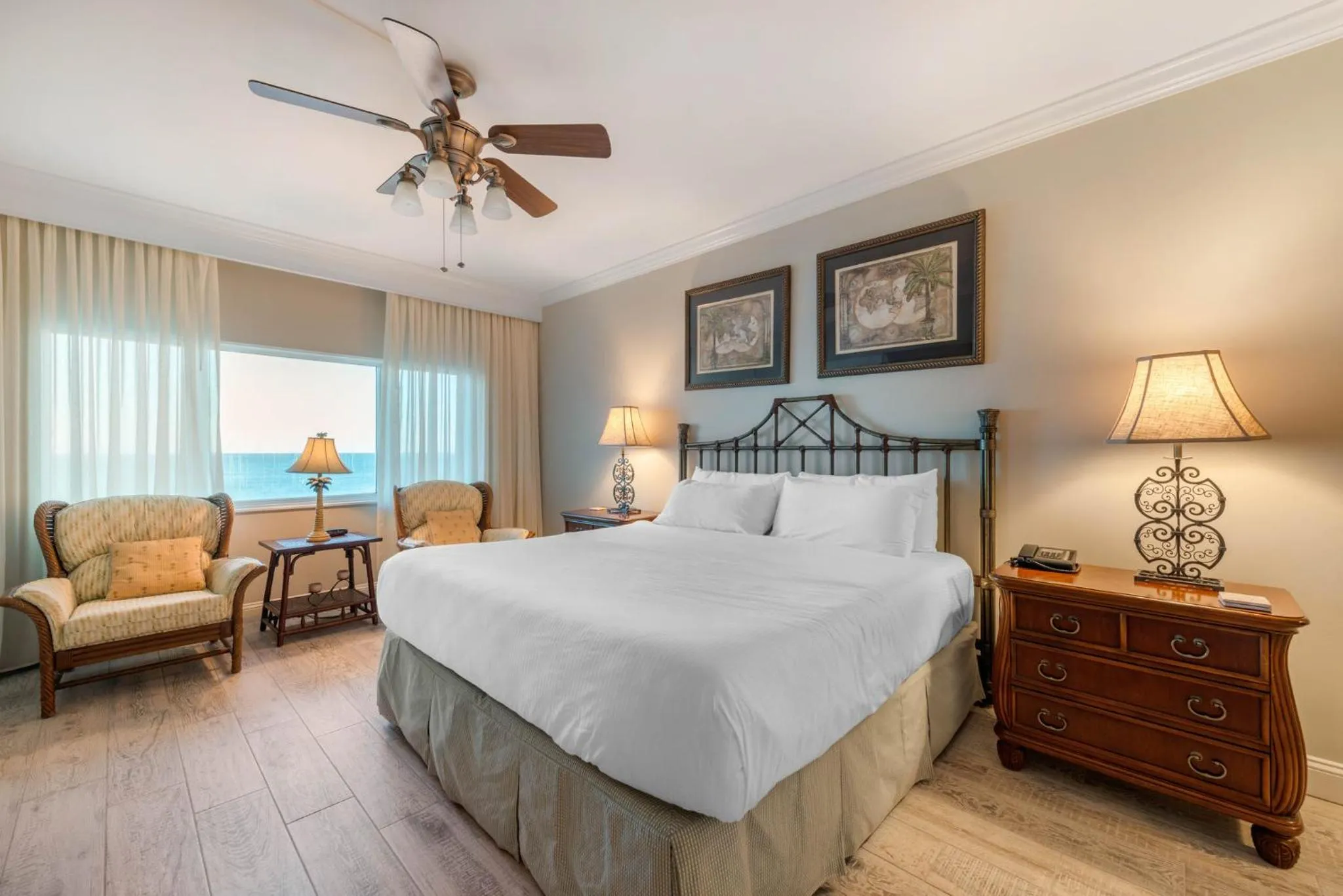 Photo of the whole room, Bed in Villas Of Amelia Island