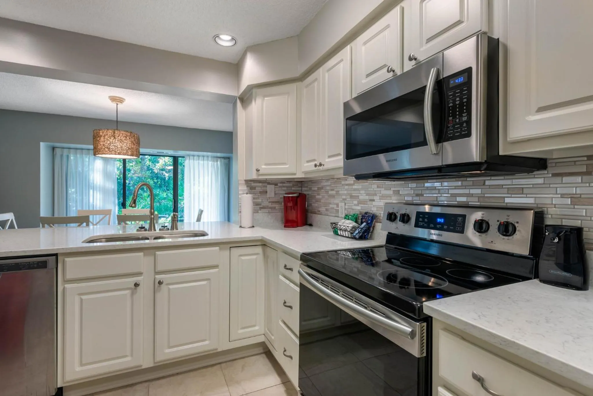 Photo of the whole room in Villas Of Amelia Island