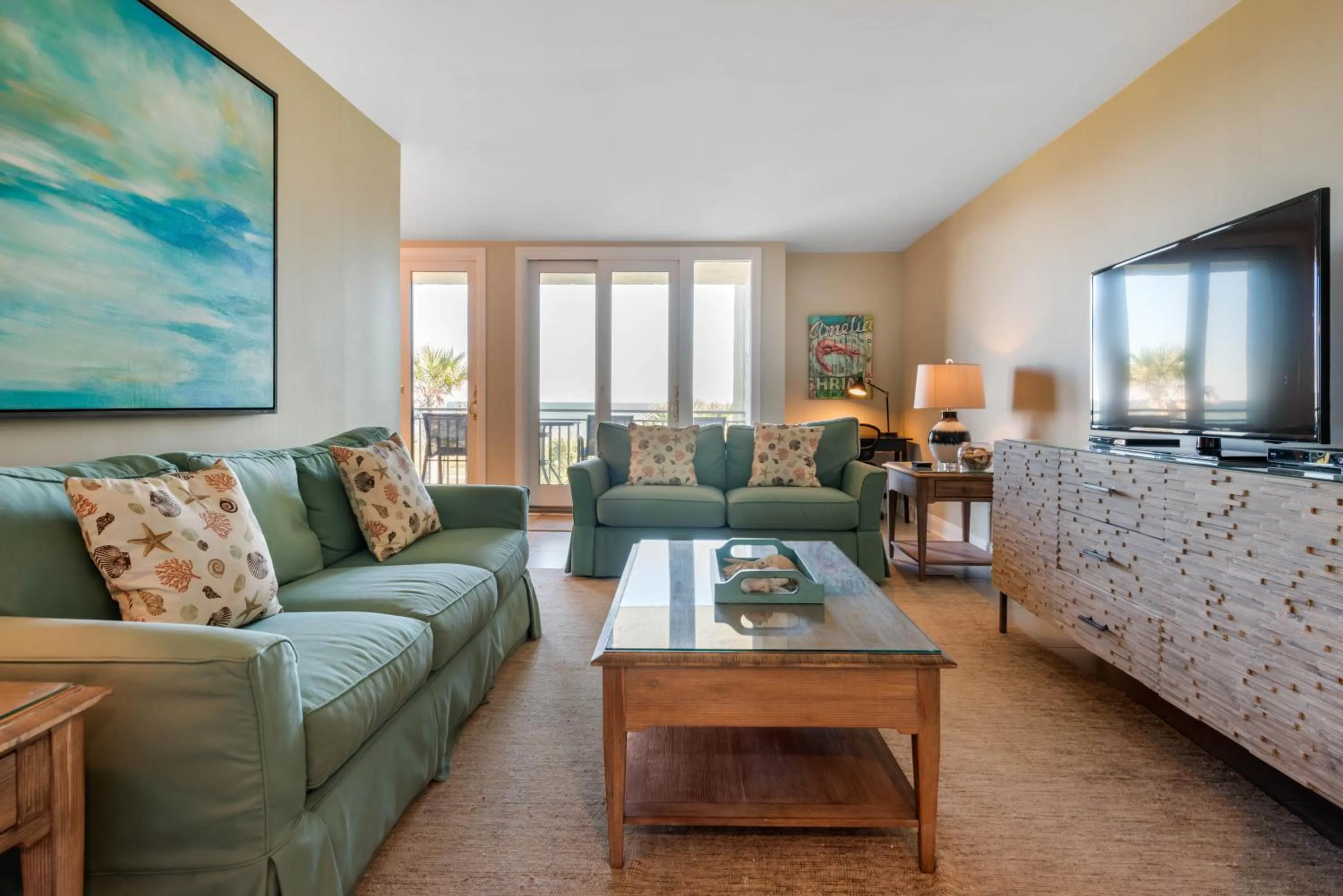 Photo of the whole room in Villas Of Amelia Island